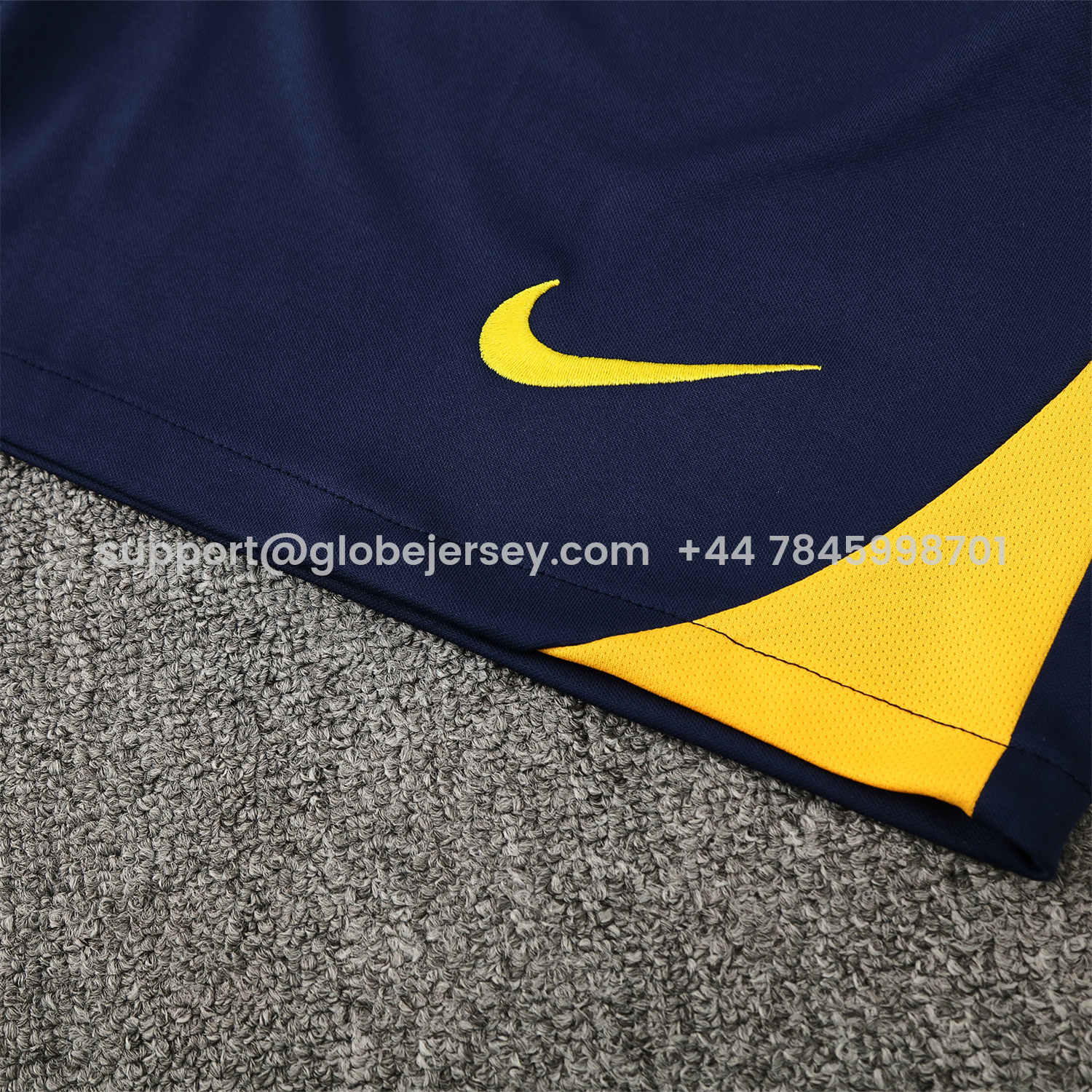 GlobeJersey-Atletico Madrid Short-Sleeve Training Set - Red White Top & Blue Shorts