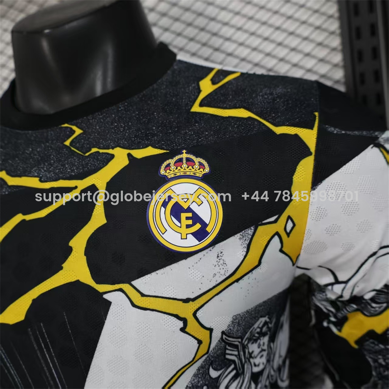 GlobeJersey-Real Madrid 25-26 Thunder Comics Pre-Match Special Long Sleeves Jersey - Player Version
