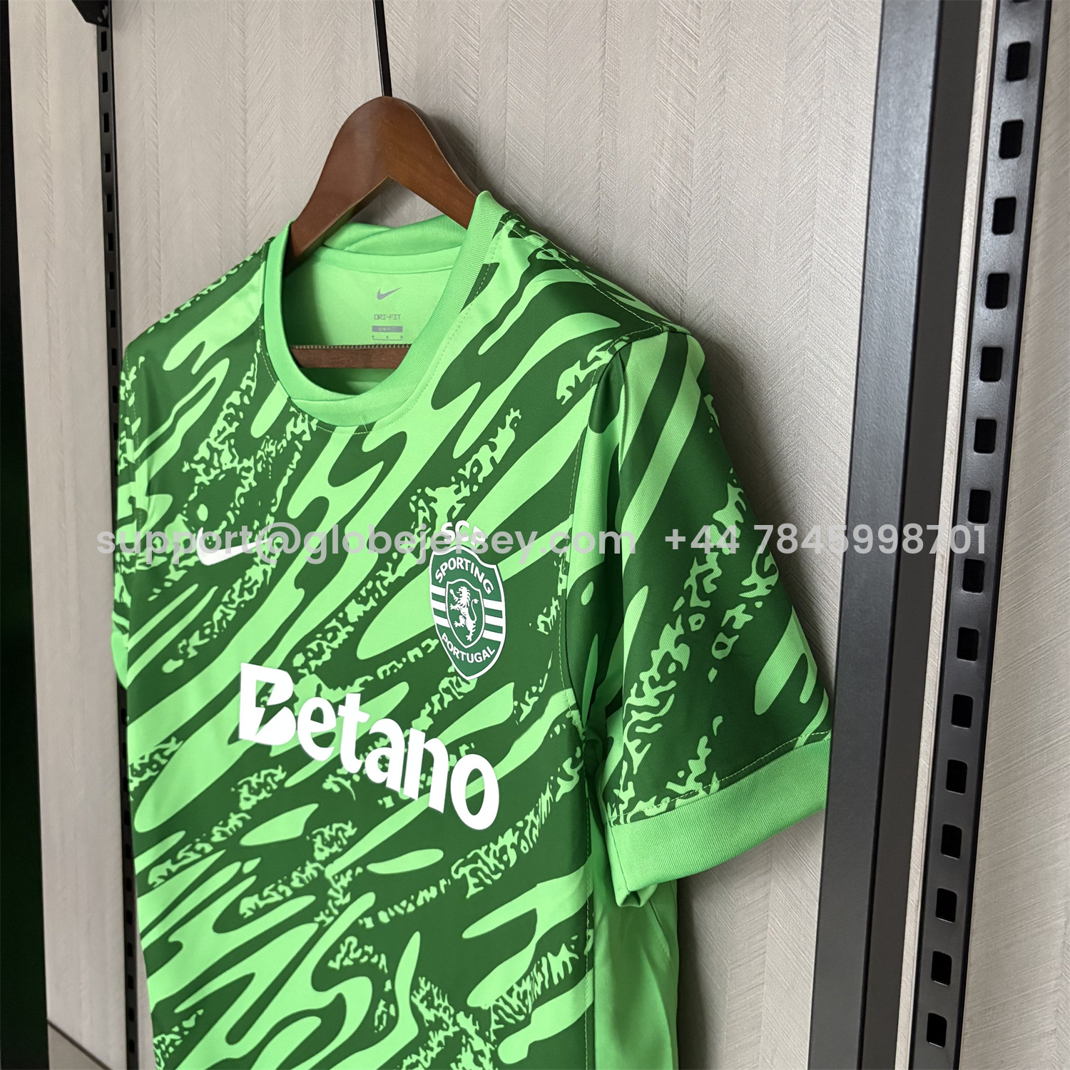GlobeJersey-Sporting CP 25-26 Green Goalkeeper Jersey - Fans Version