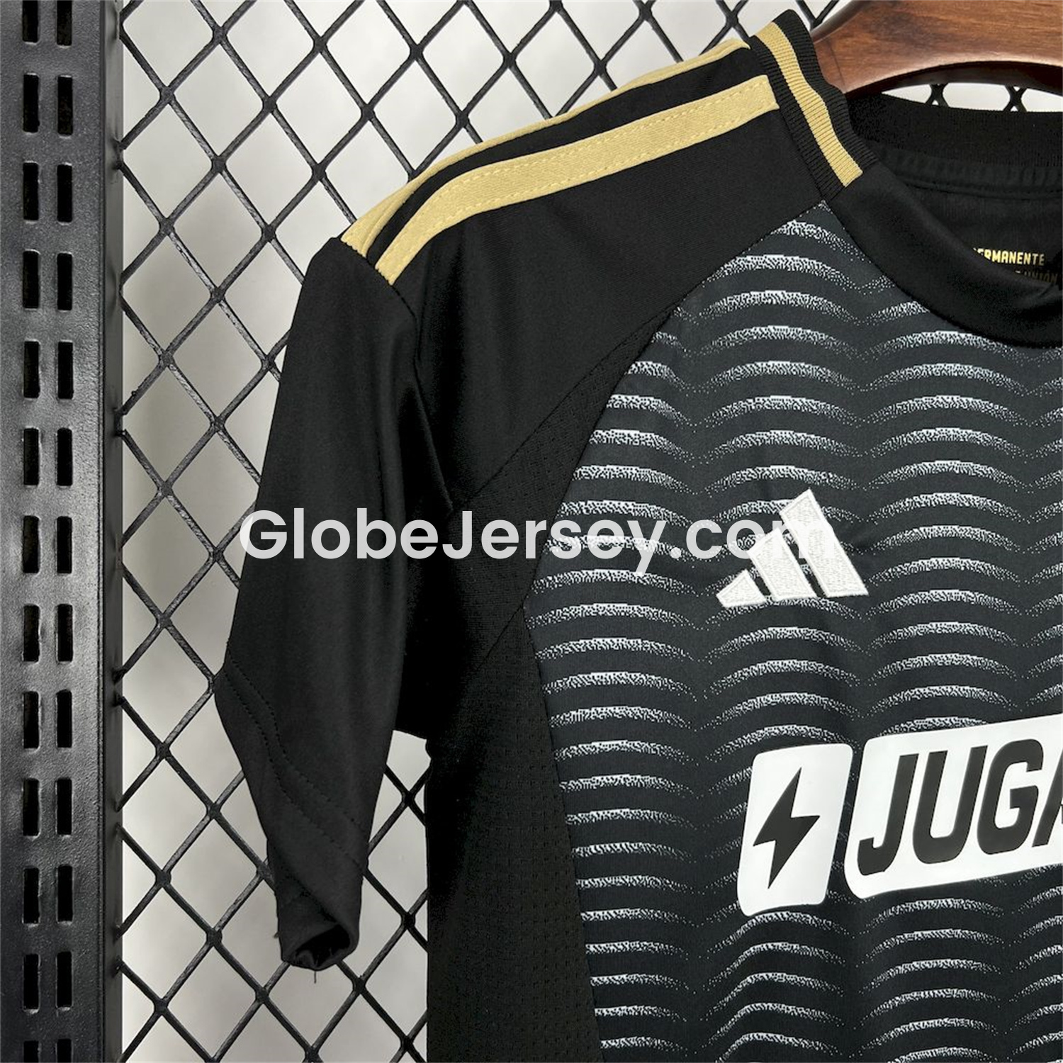 GlobeJersey-Colo Colo 25-26 Away Kids Kit