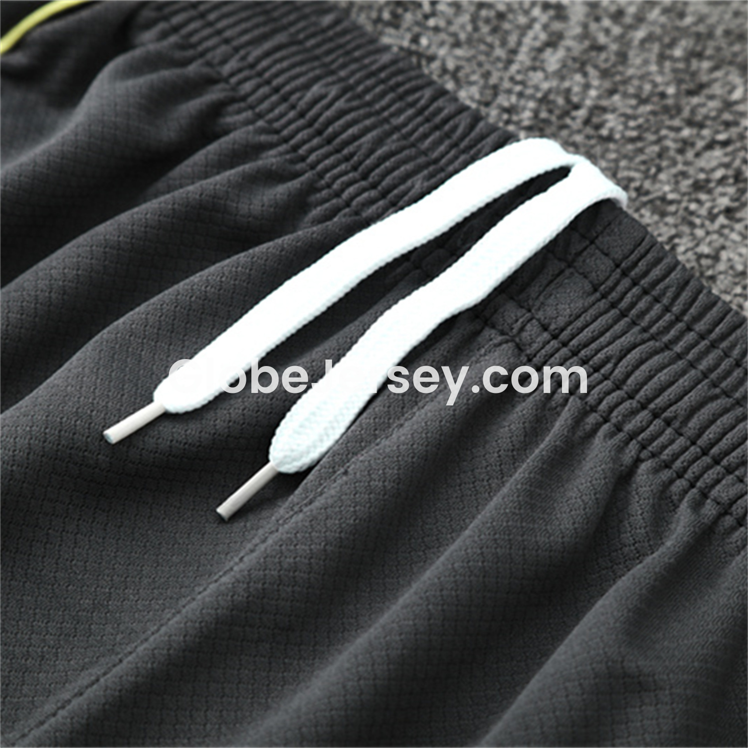 GlobeJersey-Real Madrid 25-26 Short-Sleeve Training Set - Yellow Top and Grey Shorts