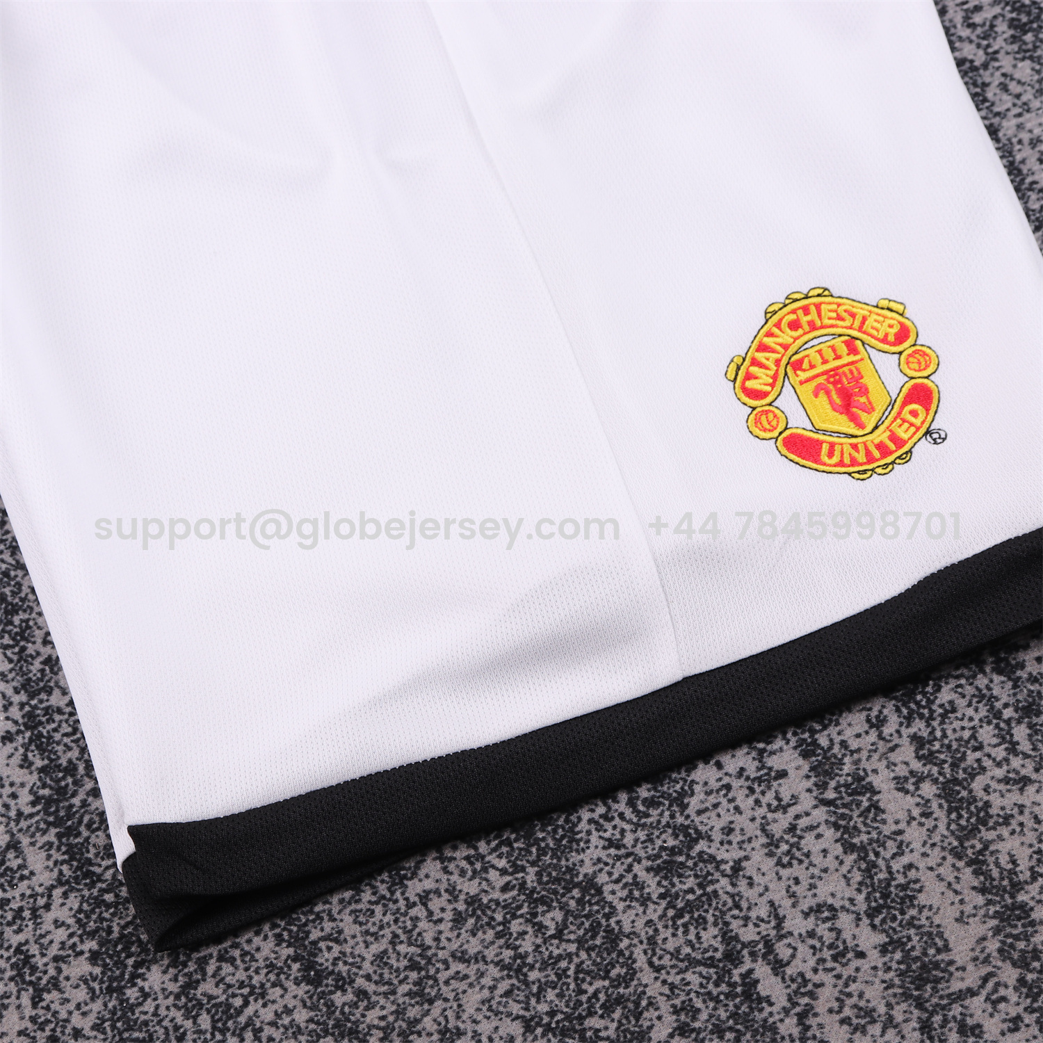 GlobeJersey-Retro Manchester United 2003-05 Away Kids Kit