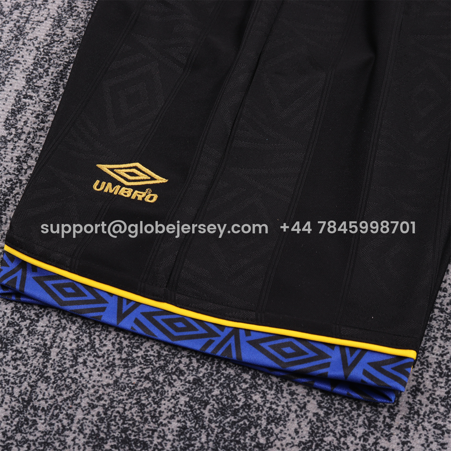 GlobeJersey-Retro Manchester United 93-95 Away Kids Kit