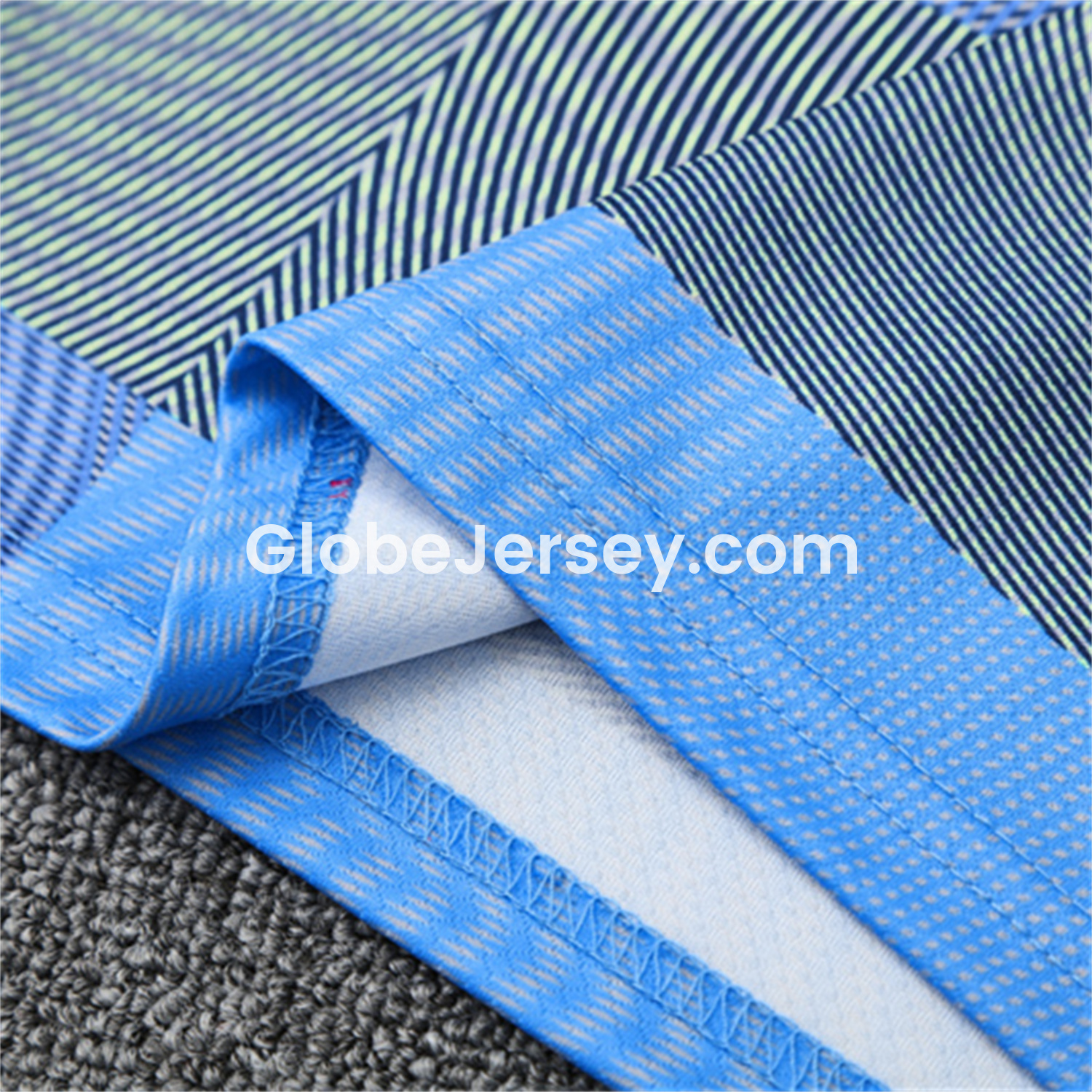 GlobeJersey-Real Madrid 25-26 Pre-Match Kids Short-Sleeve Training Set - Blue-Gray Camouflage Top and Blue Shorts