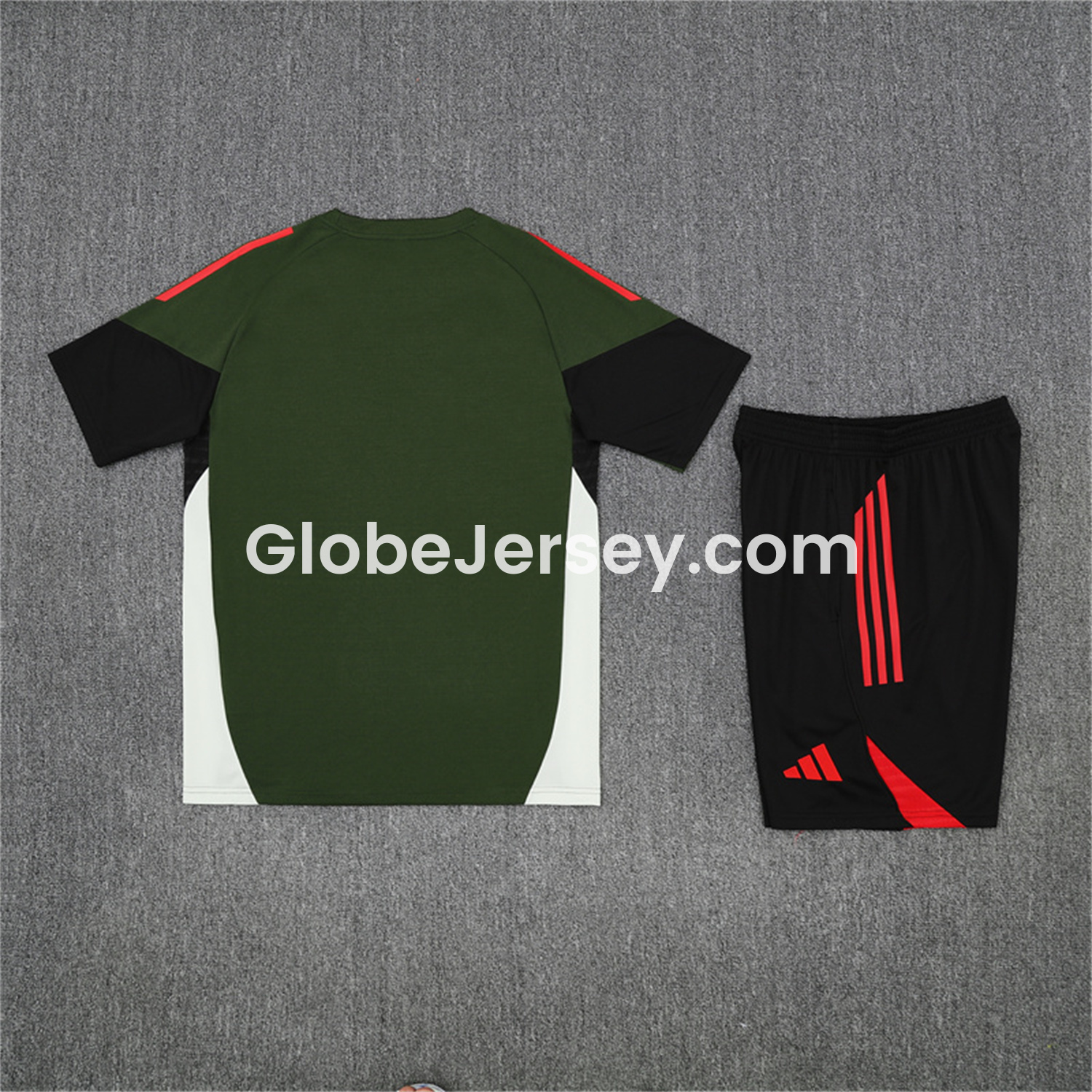 GlobeJersey-Bayern Munich 25-26 Kids Short-Sleeve Training Set - Green Top & Black shorts
