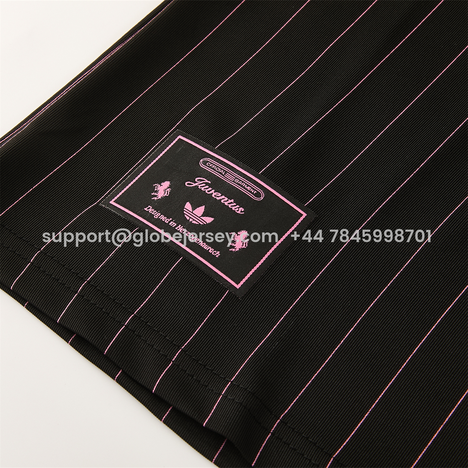 GlobeJersey-Juventus 26-27 Short-Sleeve Training Set - Pink Lines Black Top & Shorts