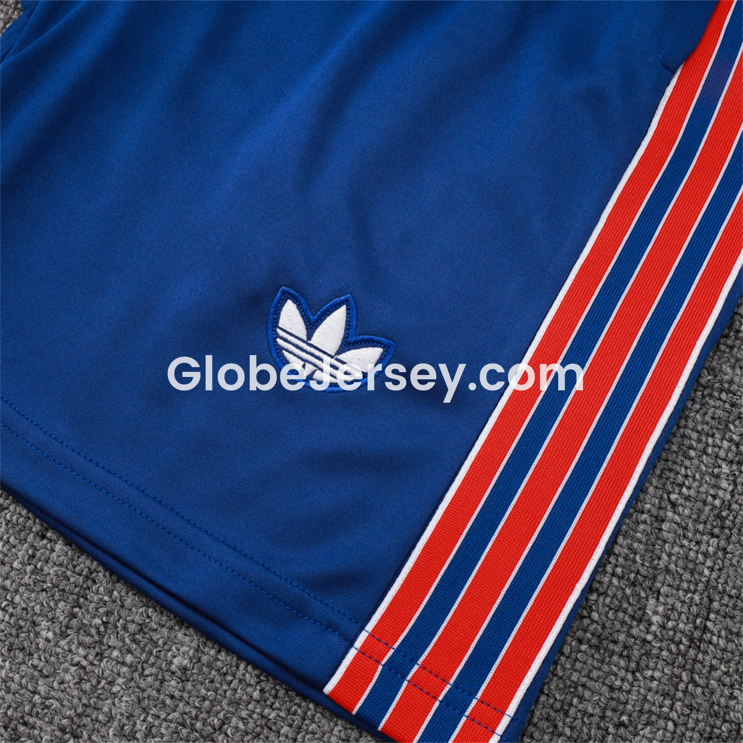 GlobeJersey-Arsenal 25-26 Throwback Trefoil Vest Training Set - Royal Blue Vest and Shorts