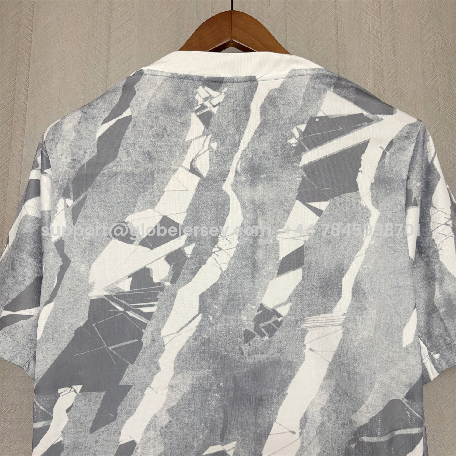 GlobeJersey-Vasco da Gama 26-27 Grey Pre-Match Training Jersey - Fans Version