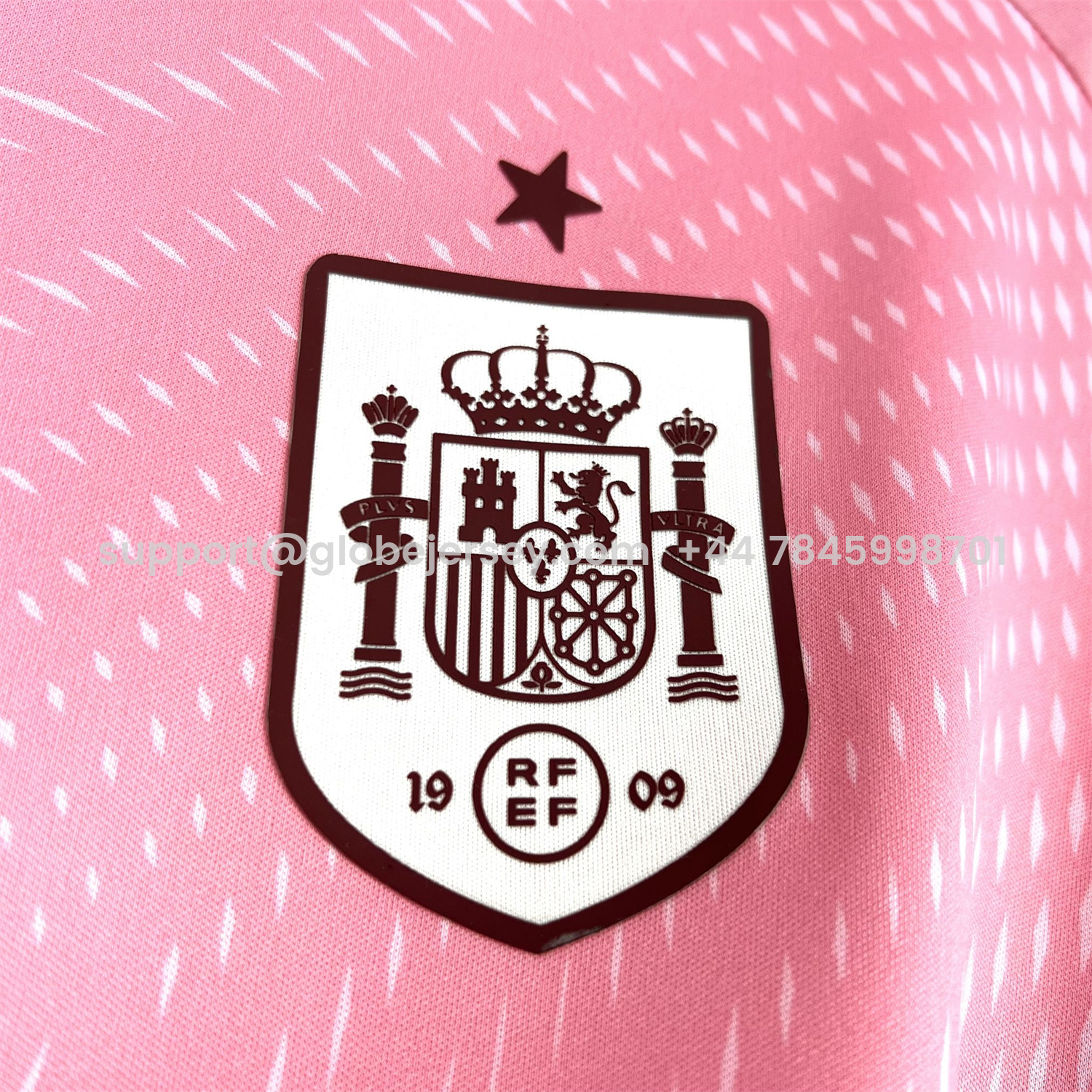 GlobeJersey-Spain 2026 Soft Pink Goalkeeper Jersey - Fans Version