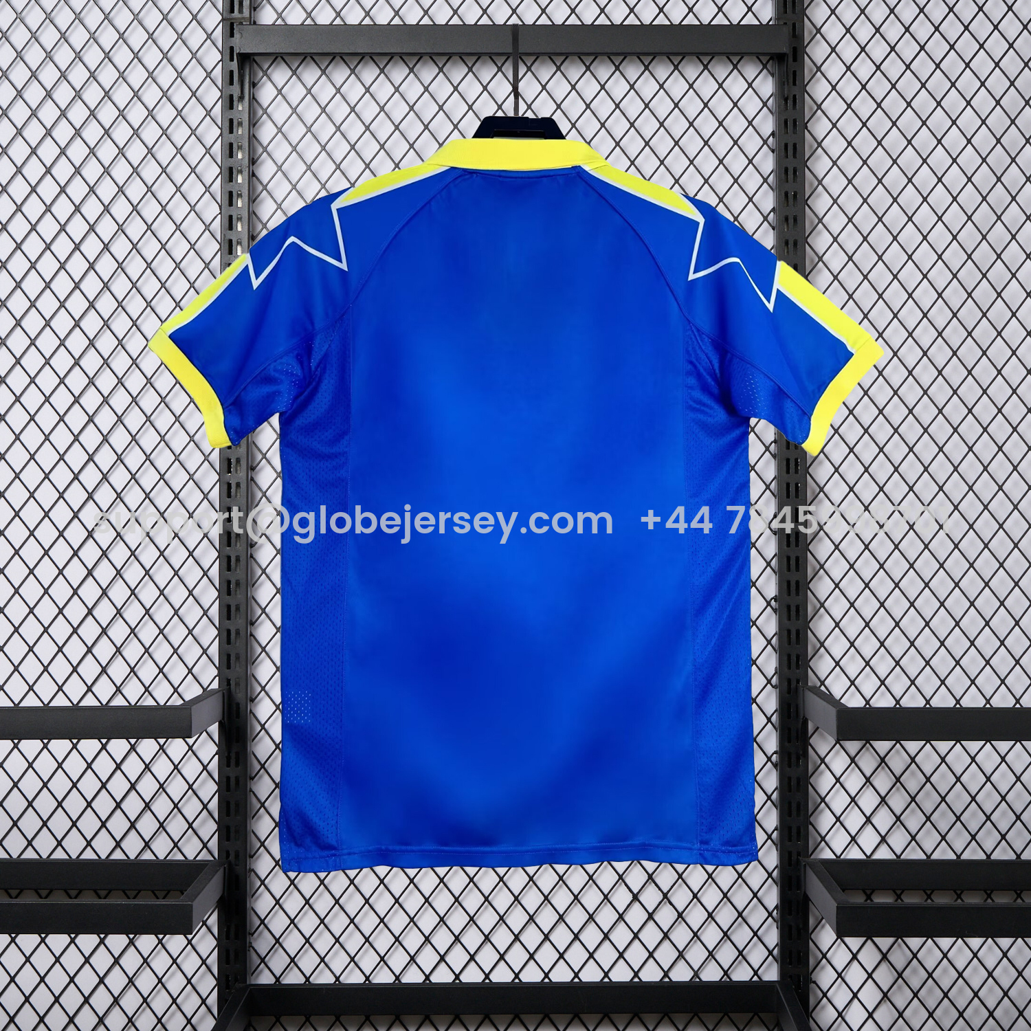 GlobeJersey-Retro Juventus 1997-99 Third Jersey