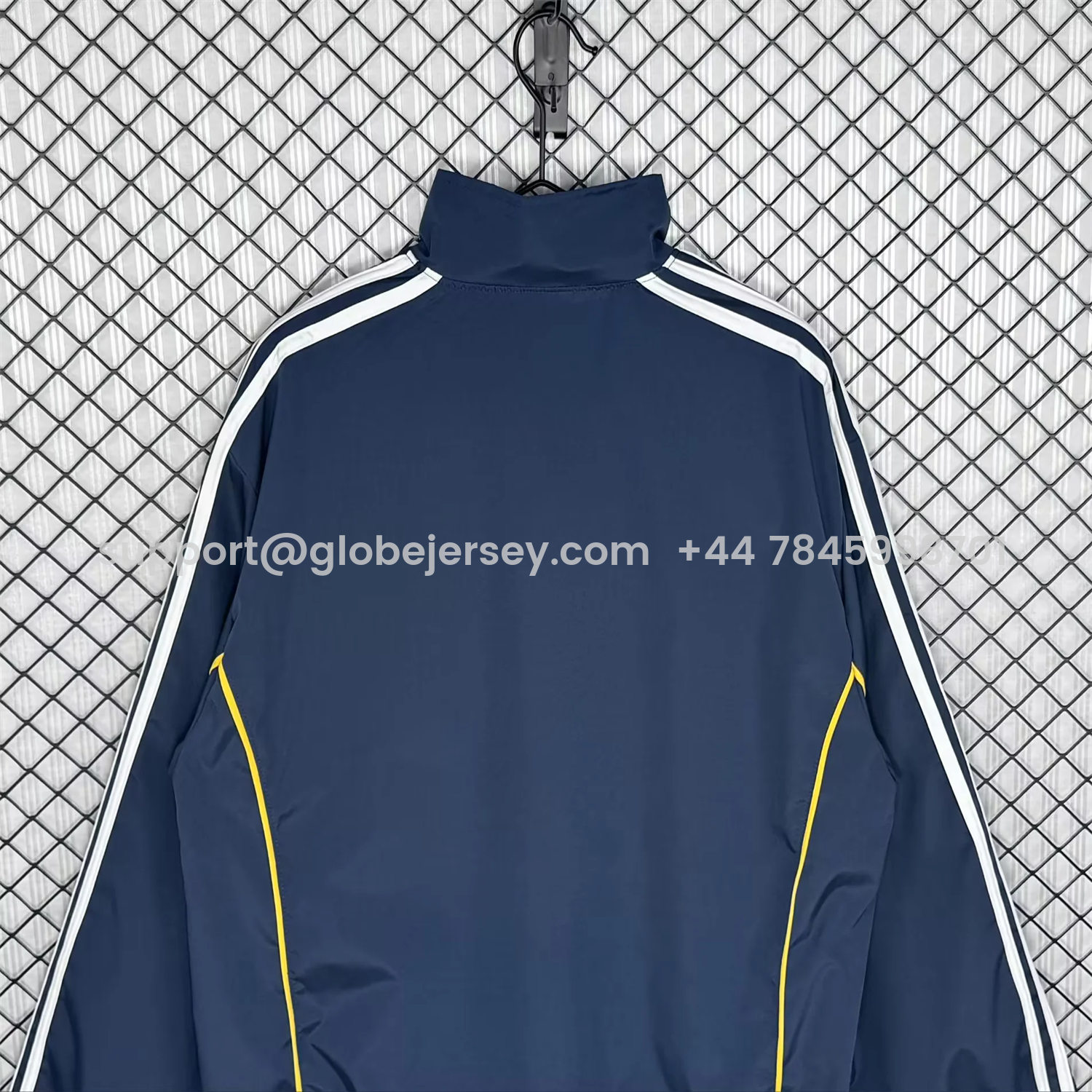 GlobeJersey-Retro Real Madrid 1998-99 Third Windbreaker Jacket - Blue