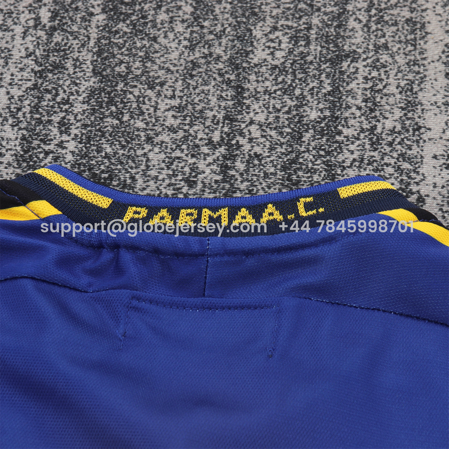 GlobeJersey-Retro Parma 2001-02 Home Kids Kit