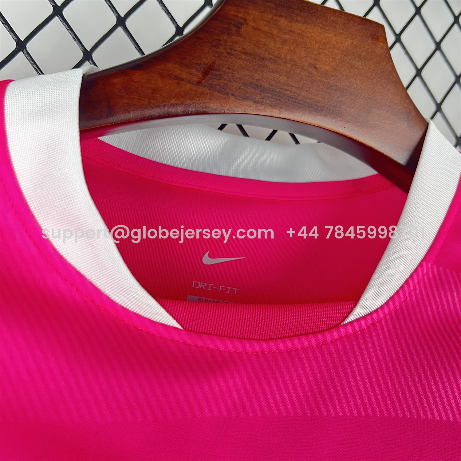 GlobeJersey-Sporting CP 26-27 Pink October Jersey - Fans Version