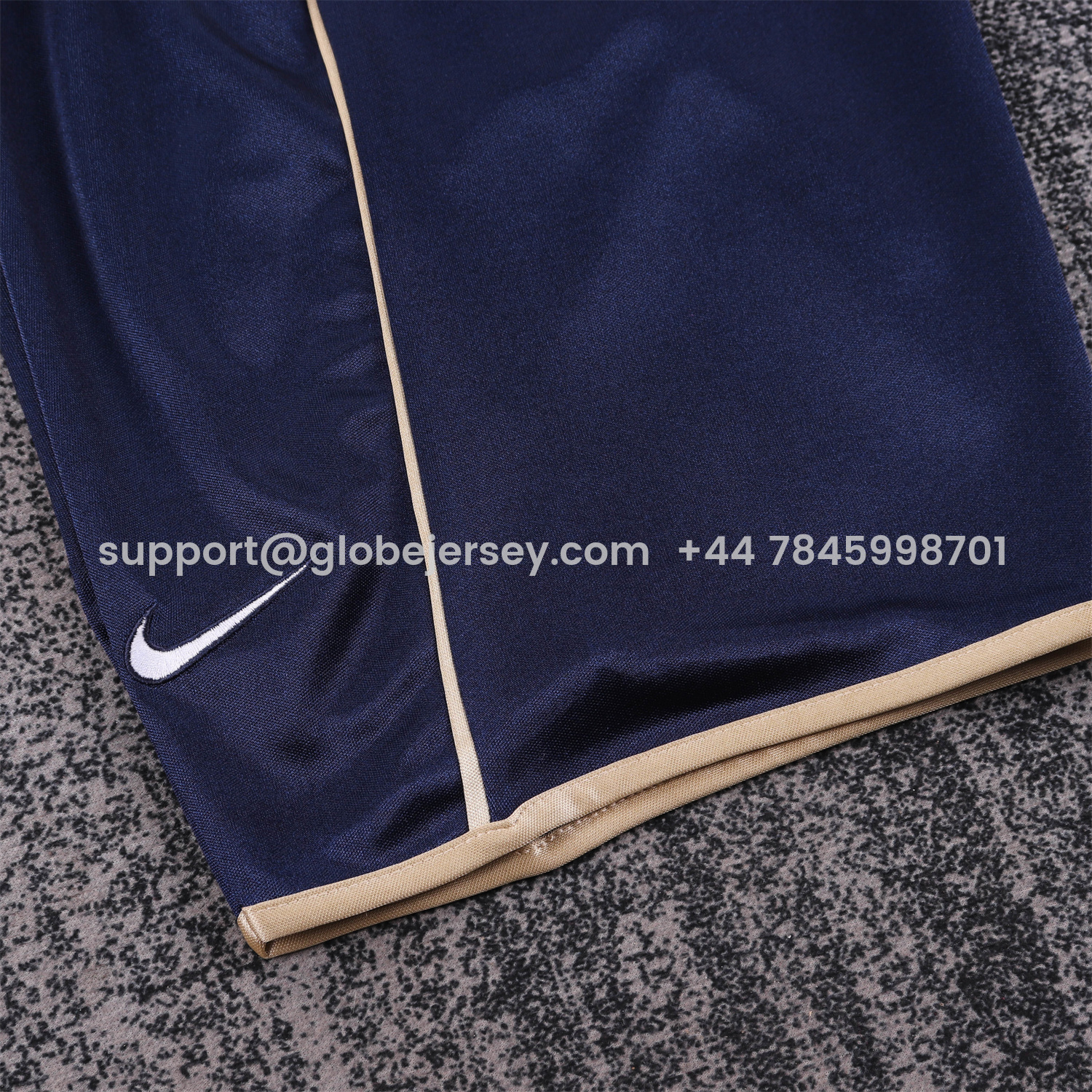 GlobeJersey-Retro Barcelona 2001-02 Away Kids Kit