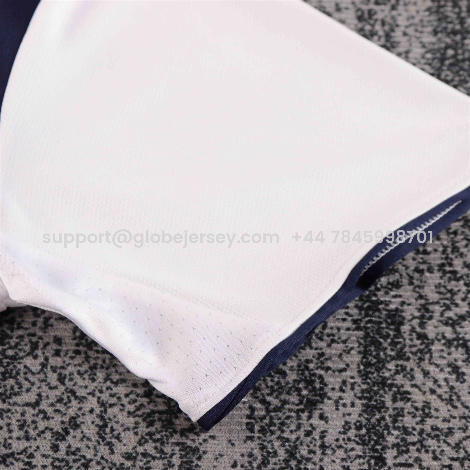 GlobeJersey-Retro Liver.pool 2001-02 Away Kids Kit