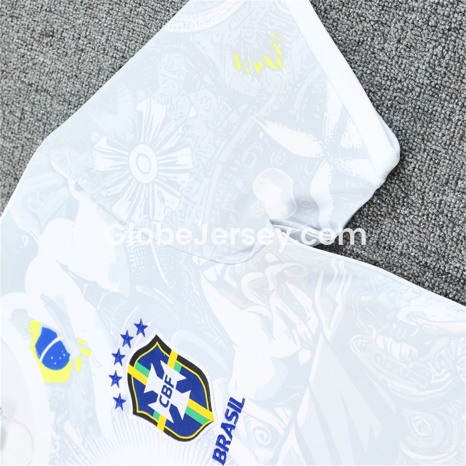 GlobeJersey-Brazil 25-26 White Jesus Statue Short-Sleeve Training Set - White Top & Black Shorts