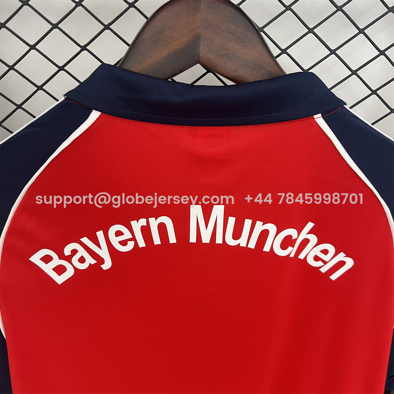 GlobeJersey-Retro Bayern Munich 2000-01 Home Jersey