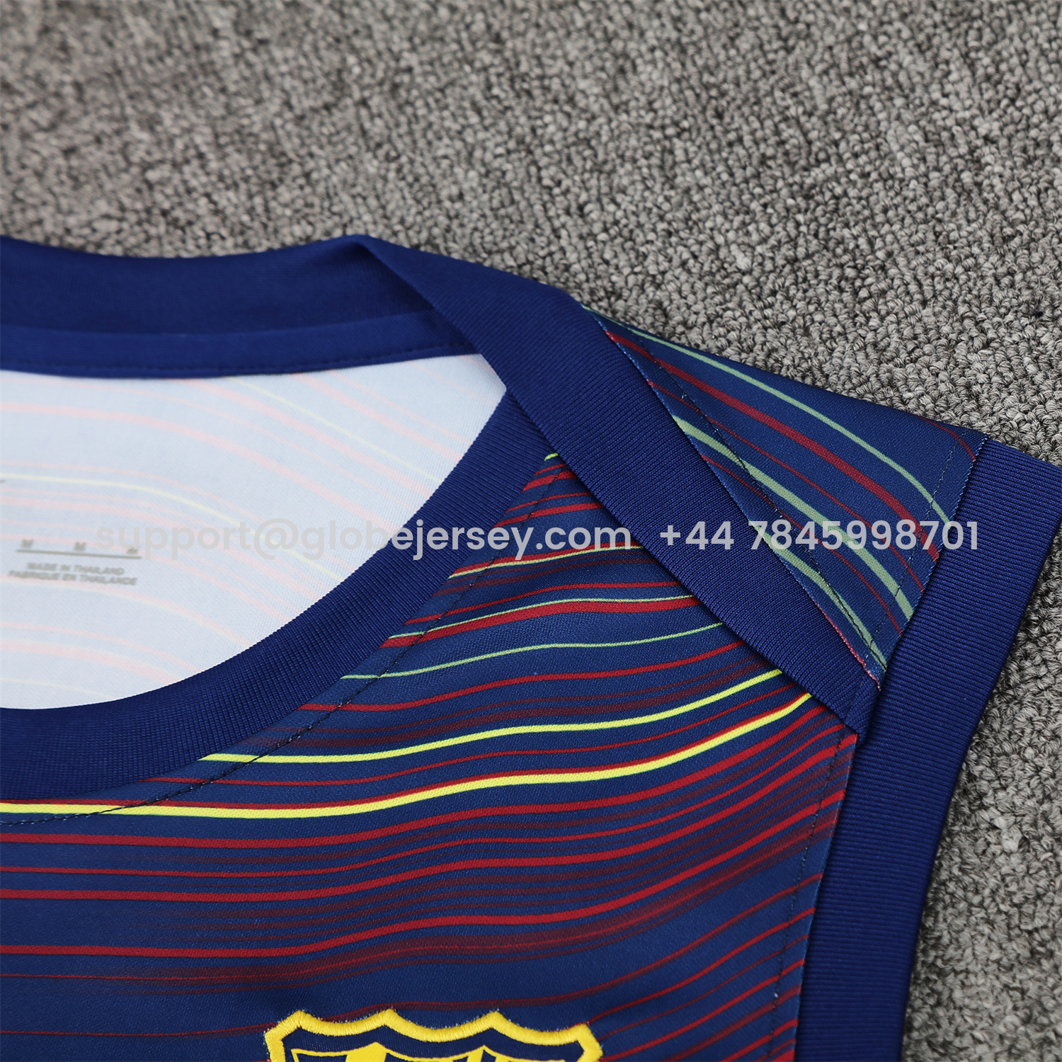 GlobeJersey-Barcelona 25-26 Short-Sleeve Training Set - Colors Top & Dark Blue With Pink Accents Pants