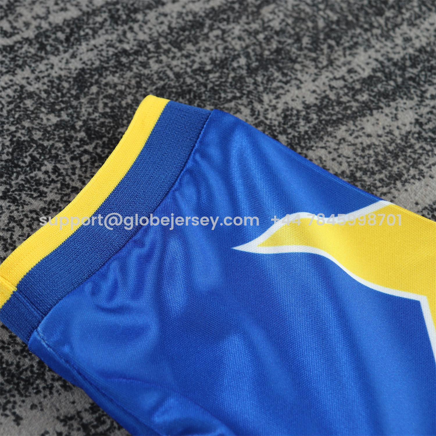 GlobeJersey-Retro Juventus 1995-96 Away Kids Kit