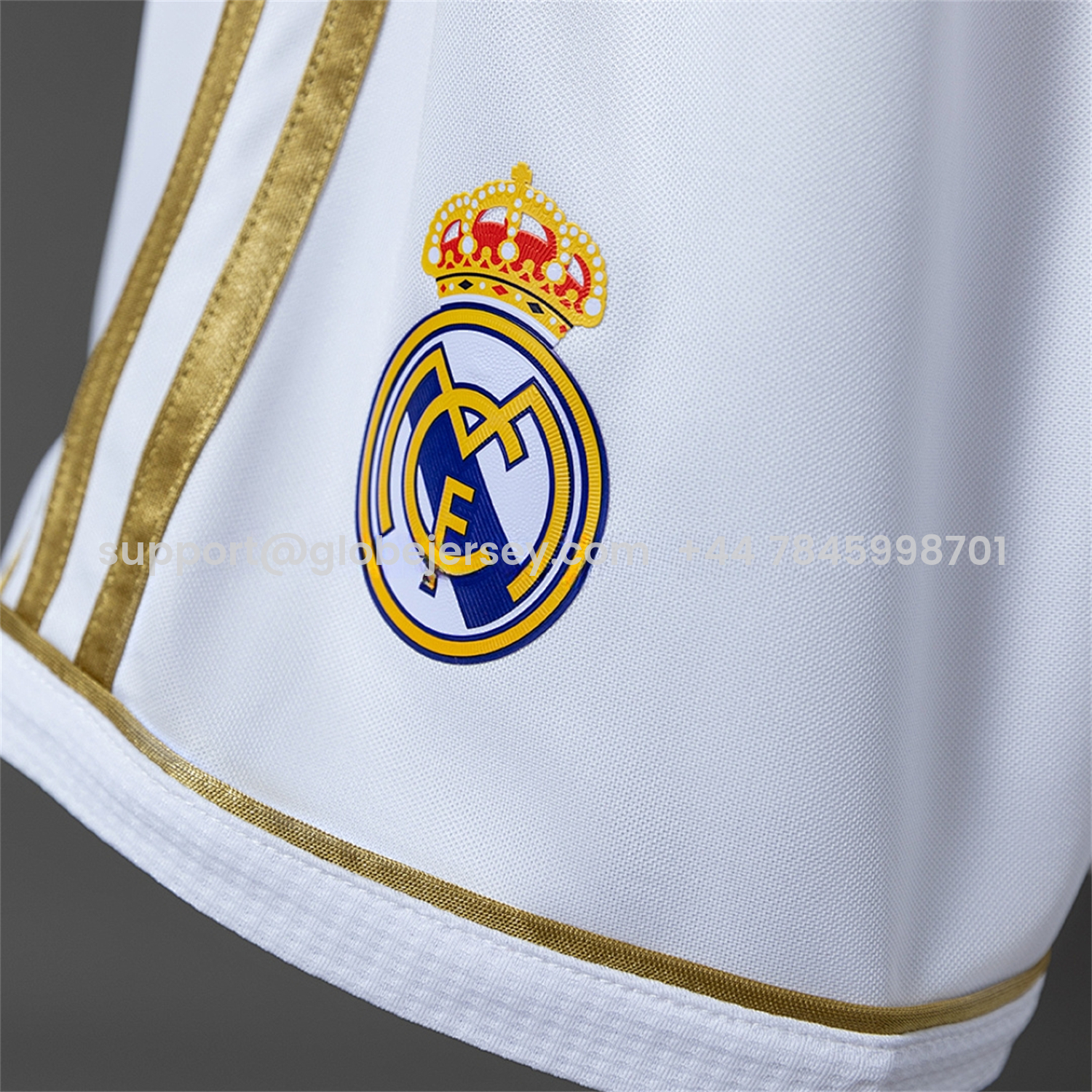 GlobeJersey-Retro Real Madrid 2011-12 Home Shorts