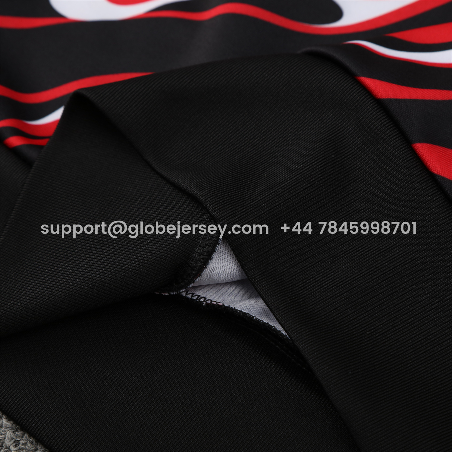 GlobeJersey-Manchester United 25-26 Traning Hoodie Set - Flowing Red Hoodie With Black Pants