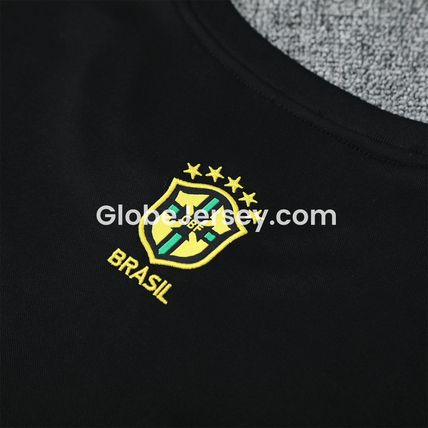 GlobeJersey-Brazil 25-26 Gray Jesus Statue Vest Training Set - Gray Vest & Black Shorts