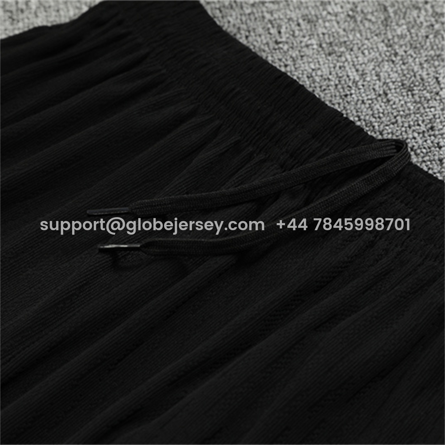 GlobeJersey-Paris Saint-Germain PSG 25-26 Long Sleeve Training Set - Player Version - White Top and Black Pants