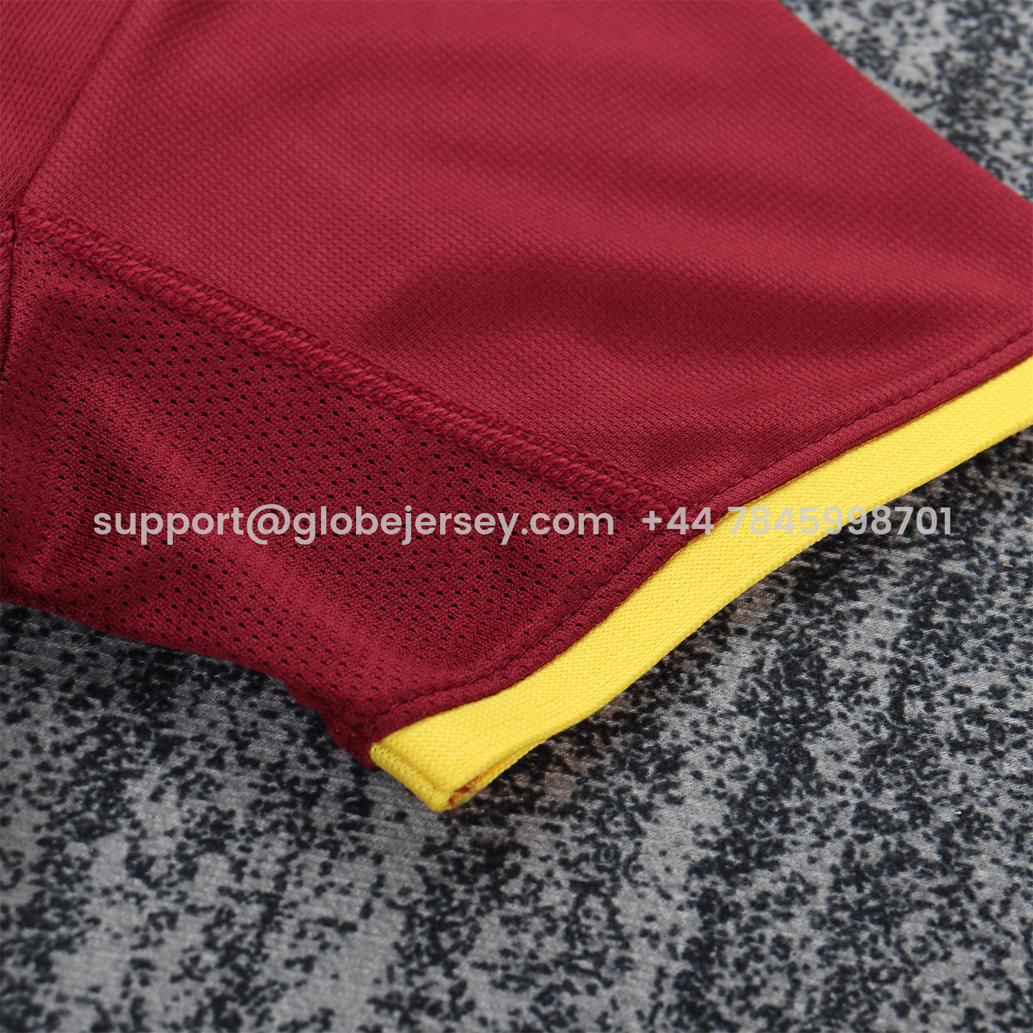 GlobeJersey-Retro Portugal 2000 Home Kids Kit