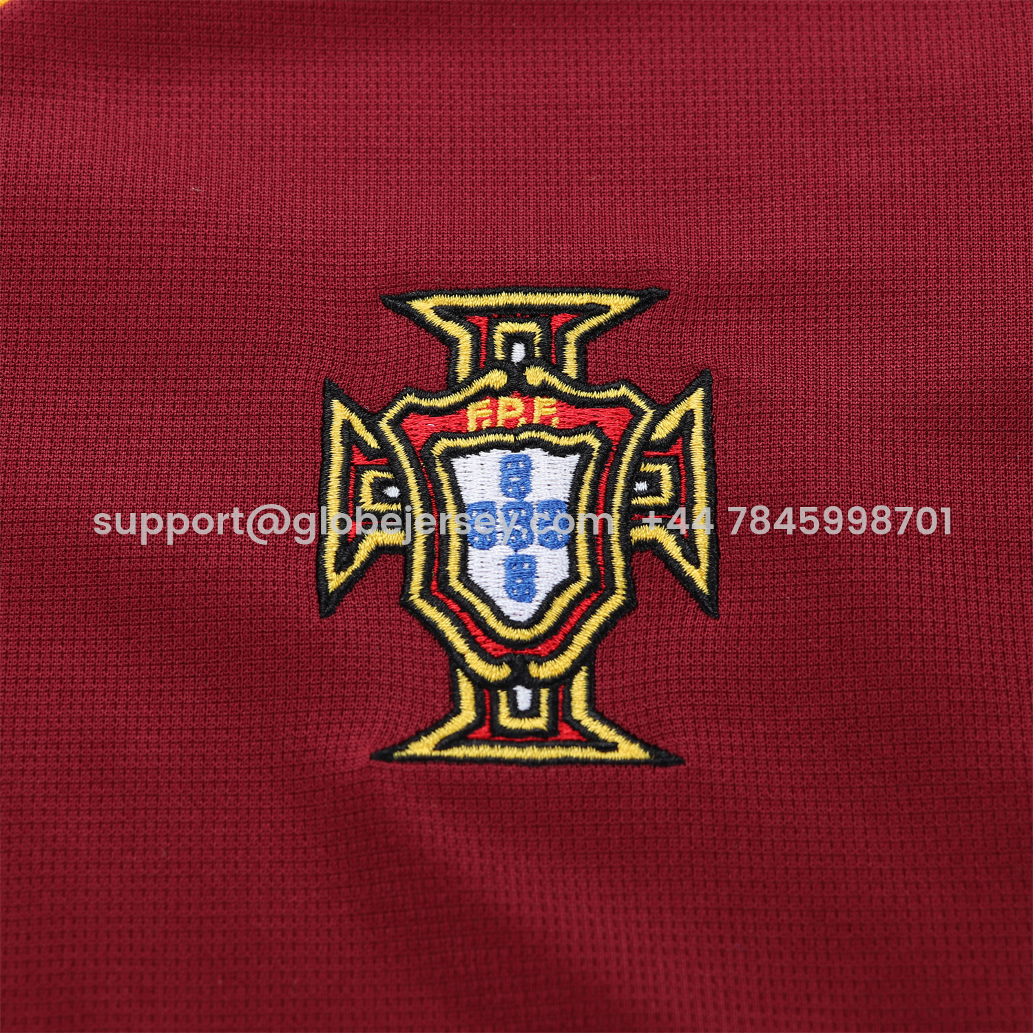 GlobeJersey-Retro Portugal 2000 Home Kids Kit