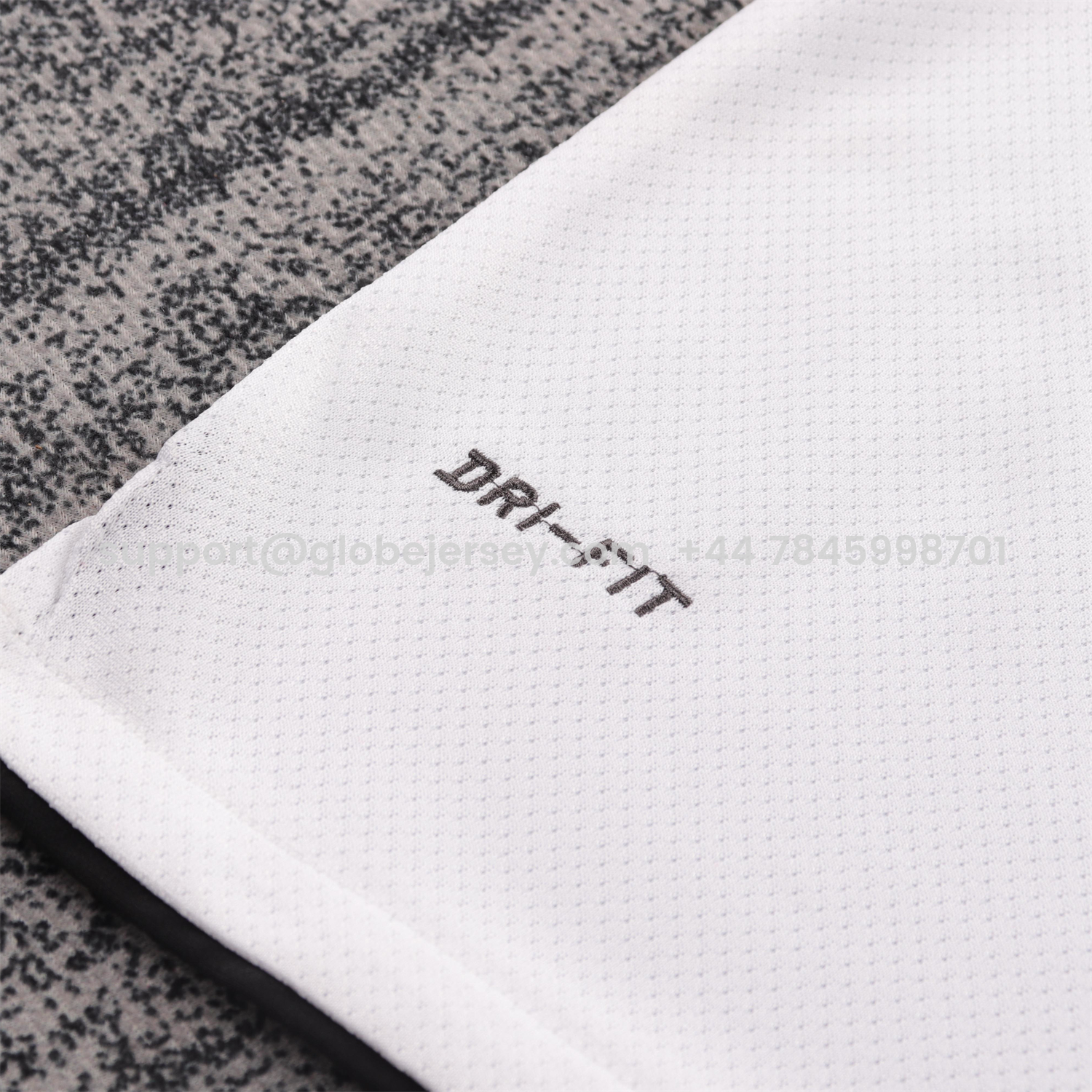 GlobeJersey-Retro Manchester United 2010-11 Away Kids Kit - Champions League Version