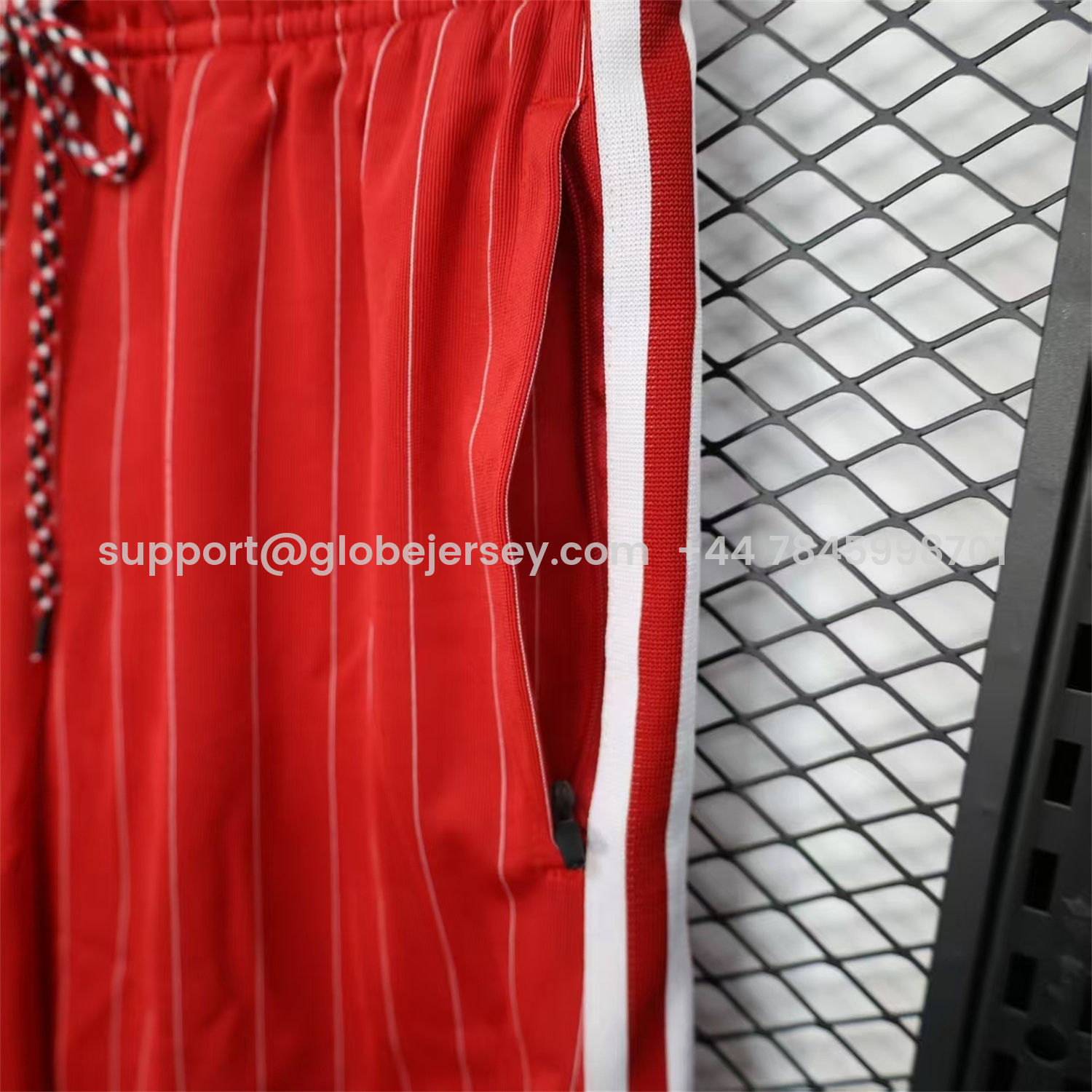 GlobeJersey-Manchester United 25-26 Trefoil Red Travel Shorts - Player Version