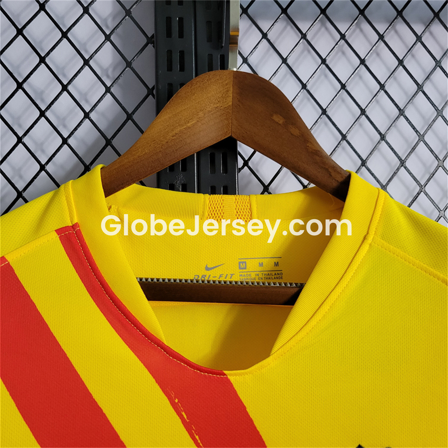 GlobeJersey-Retro Barcelona 19-20 Fourth Jersey