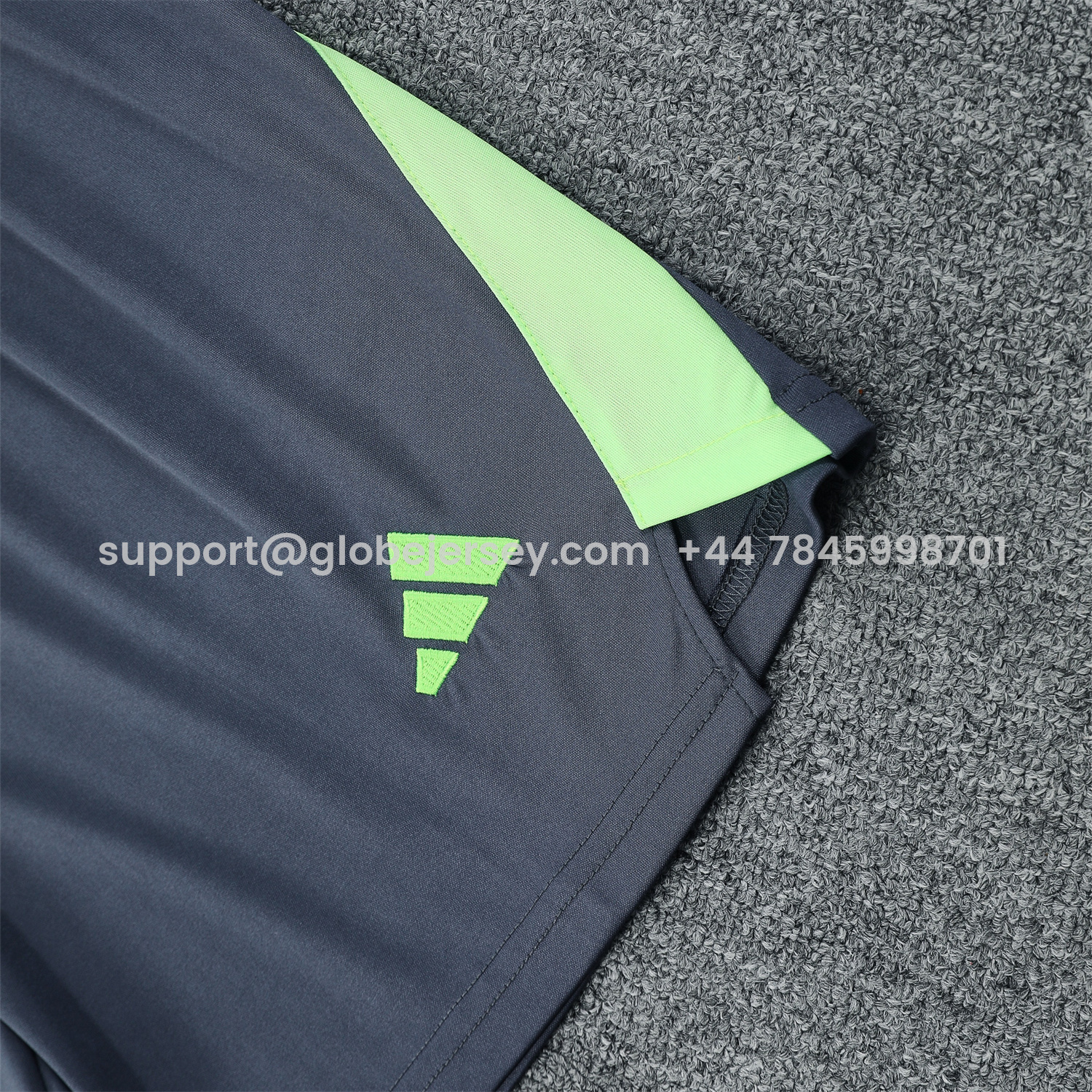 GlobeJersey-Real Madrid 25-26 Short-Sleeve Training Set - Deep Gray Top & Gray Shorts