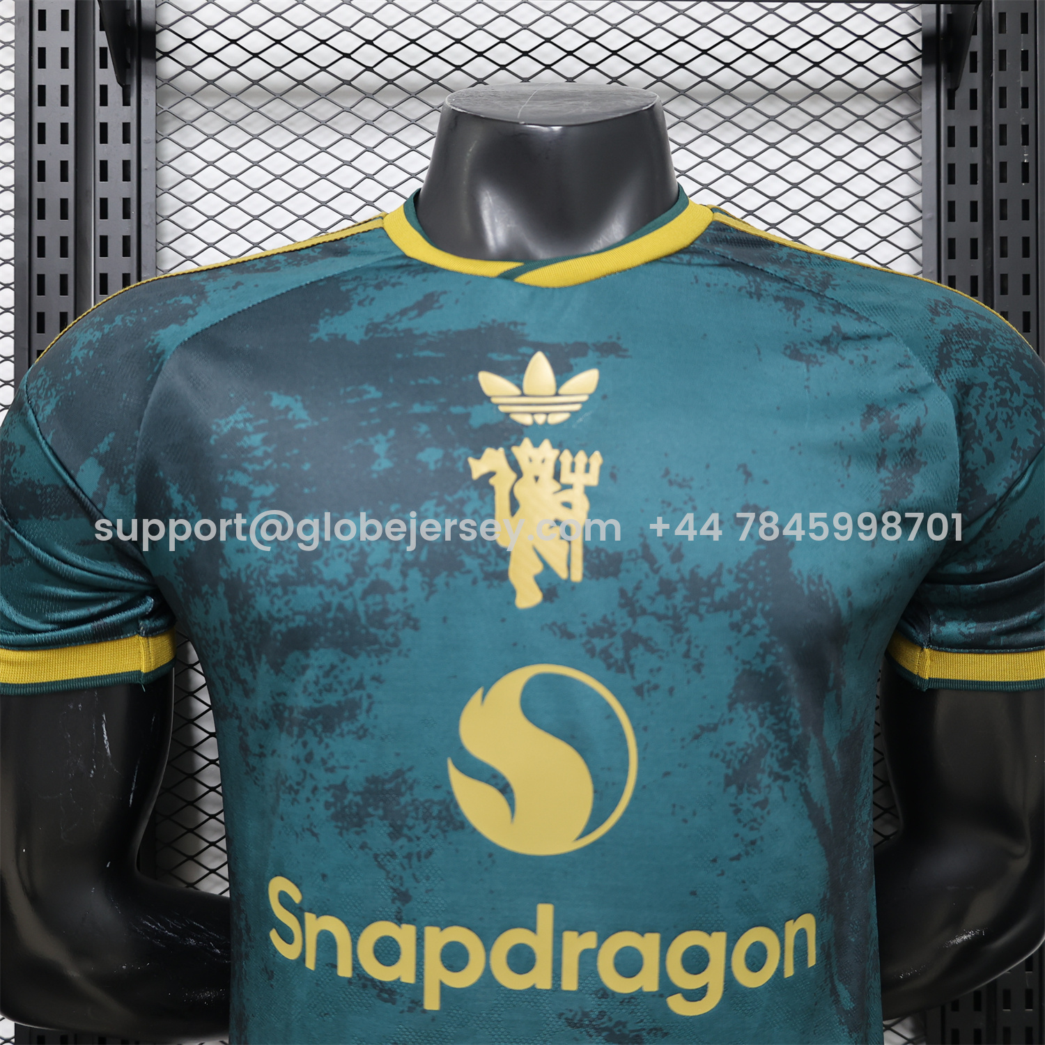 GlobeJersey-Manchester United 26-27 Devil Green Gold Special Jersey - Player Version