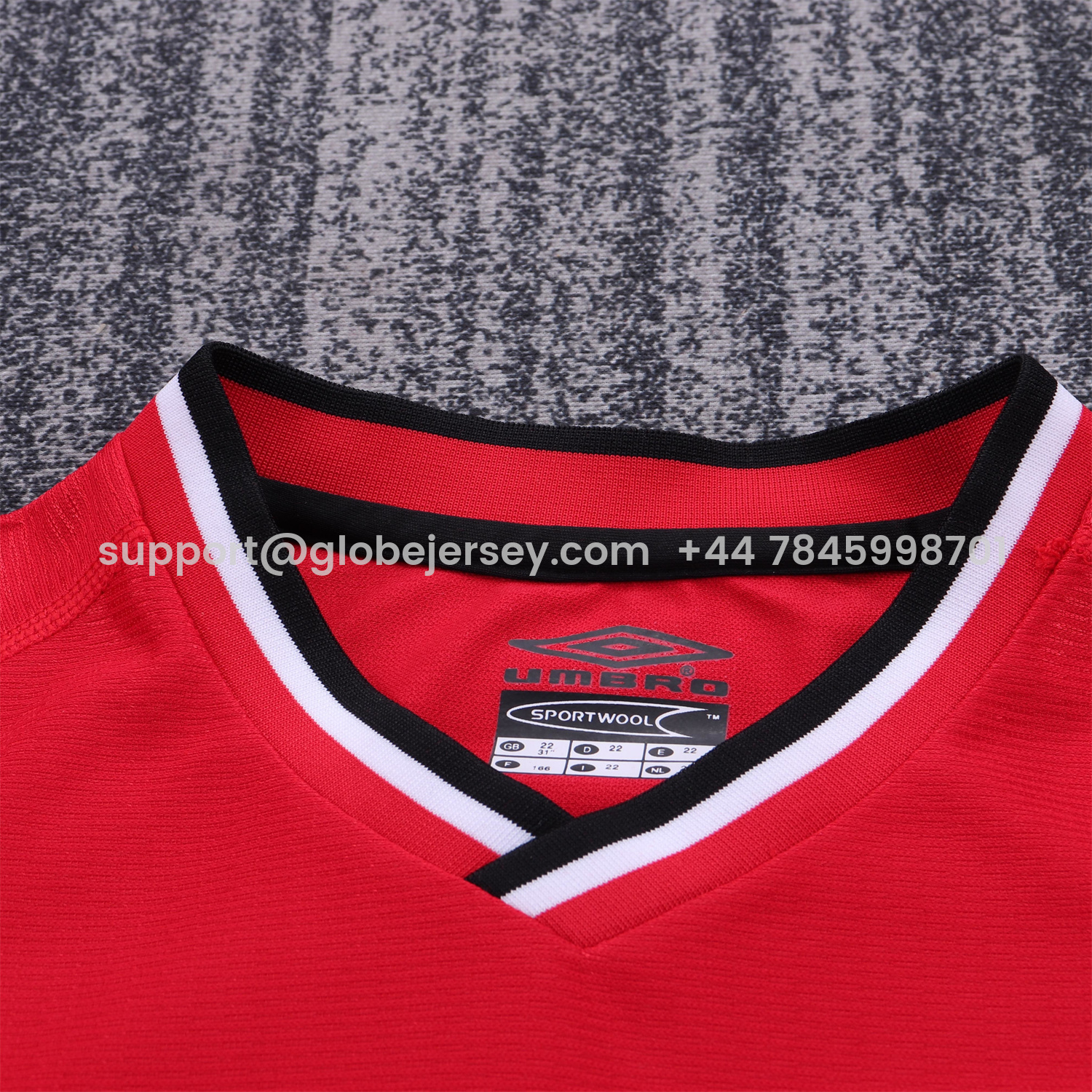 GlobeJersey-Retro Manchester United 2000-02 Home Kids Kit