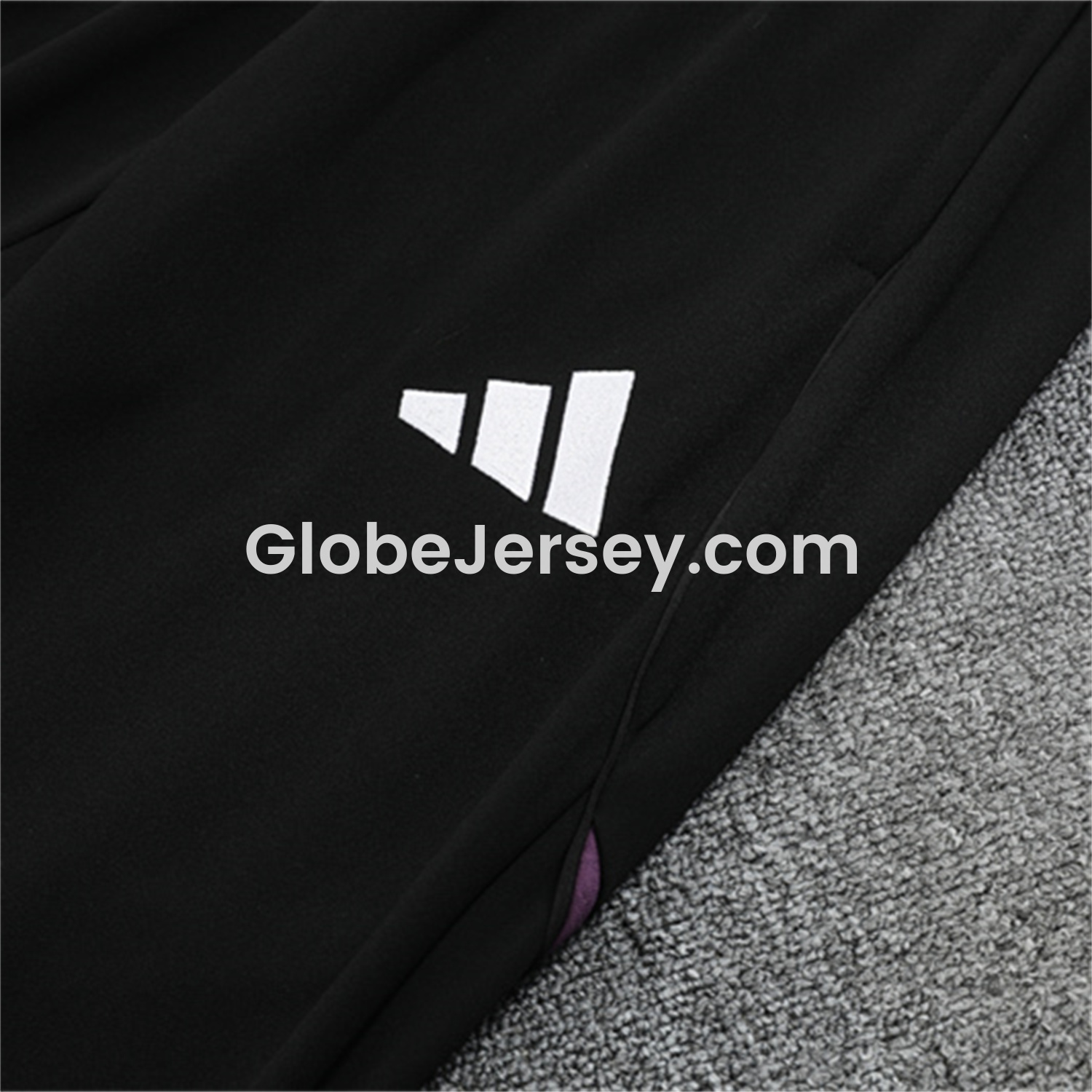 GlobeJersey-Manchester United 25-26 Kid Long Sleeves Training Set - Purple Top & Black Pants