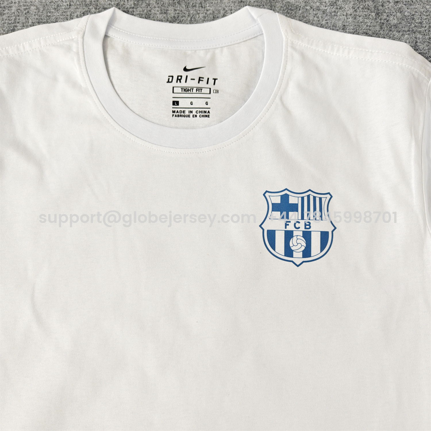 GlobeJersey-Barcelona Fun Crest Design Dynamic And Modern Features T-shirt【White】