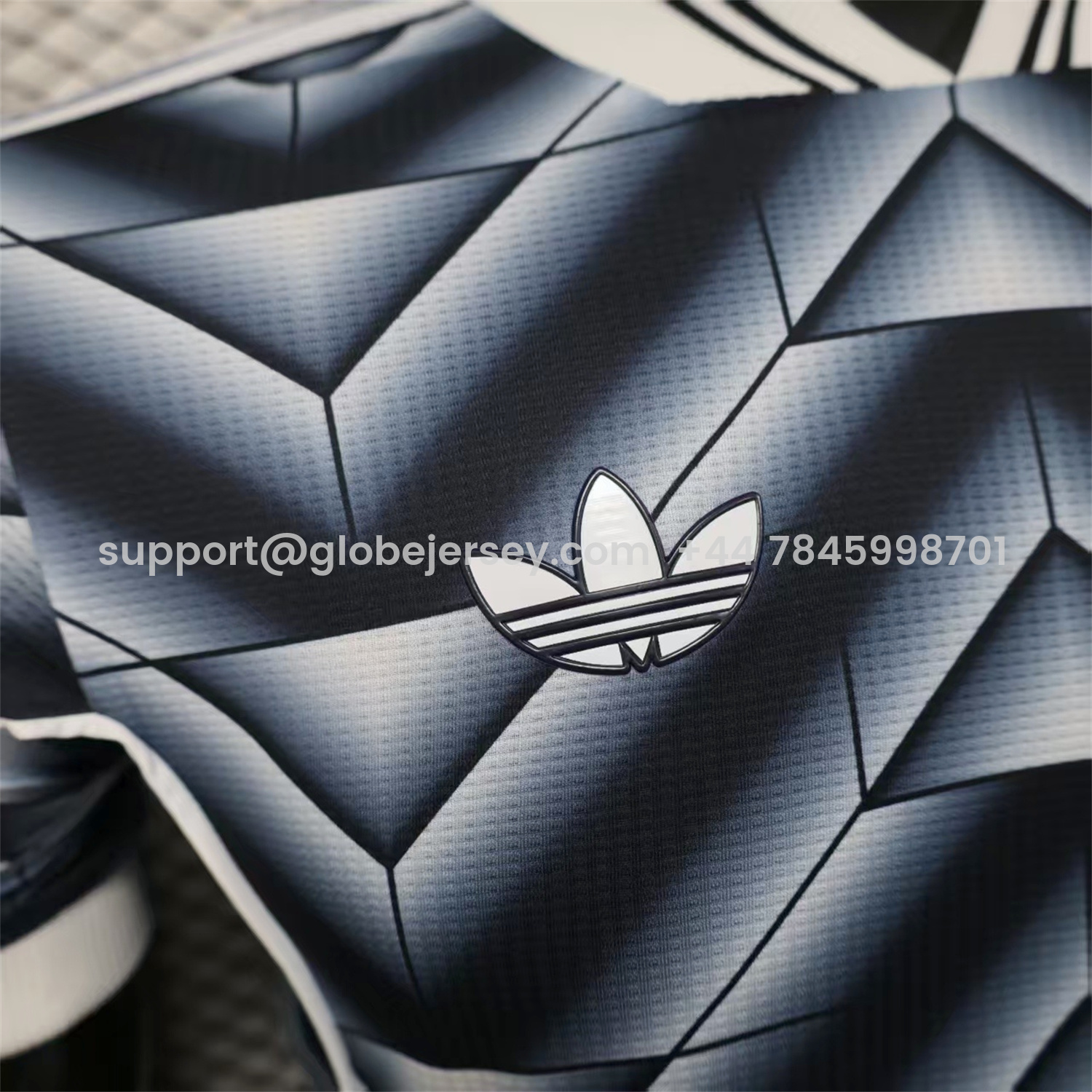 GlobeJersey-Real Madrid 25-26 Refracted Black Light White Special Jersey - Player Version