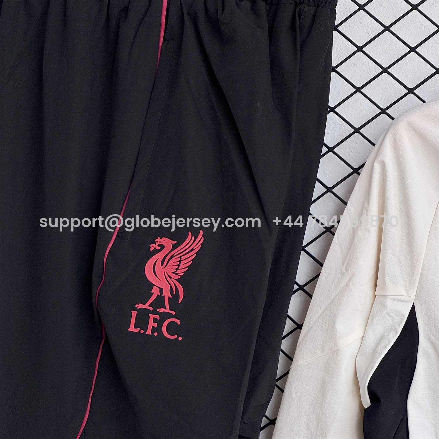 GlobeJersey-Liver.pool 25-26 Hooded Windbreaker Training Set - Cream Top & Black Pants