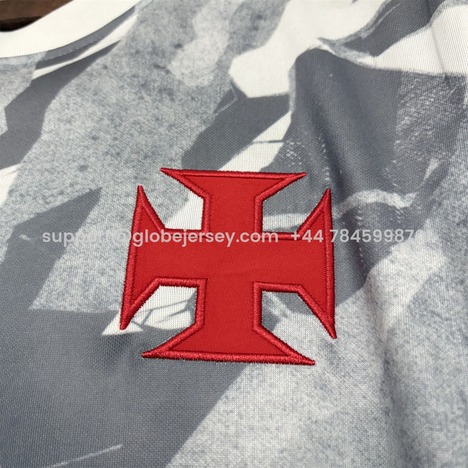 GlobeJersey-Vasco da Gama 26-27 Grey Pre-Match Training Jersey - Fans Version