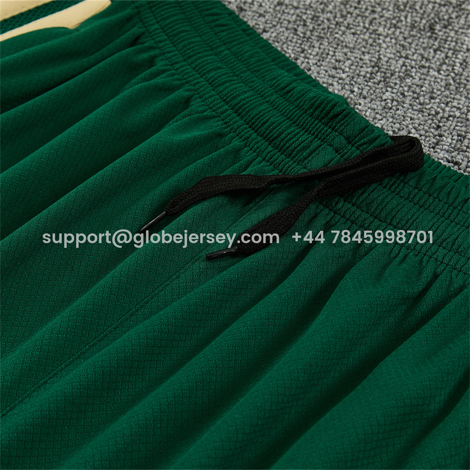 GlobeJersey-Italy 2026 Short-Sleeve Training Set - White With Green Accents Top & Green With White Pants