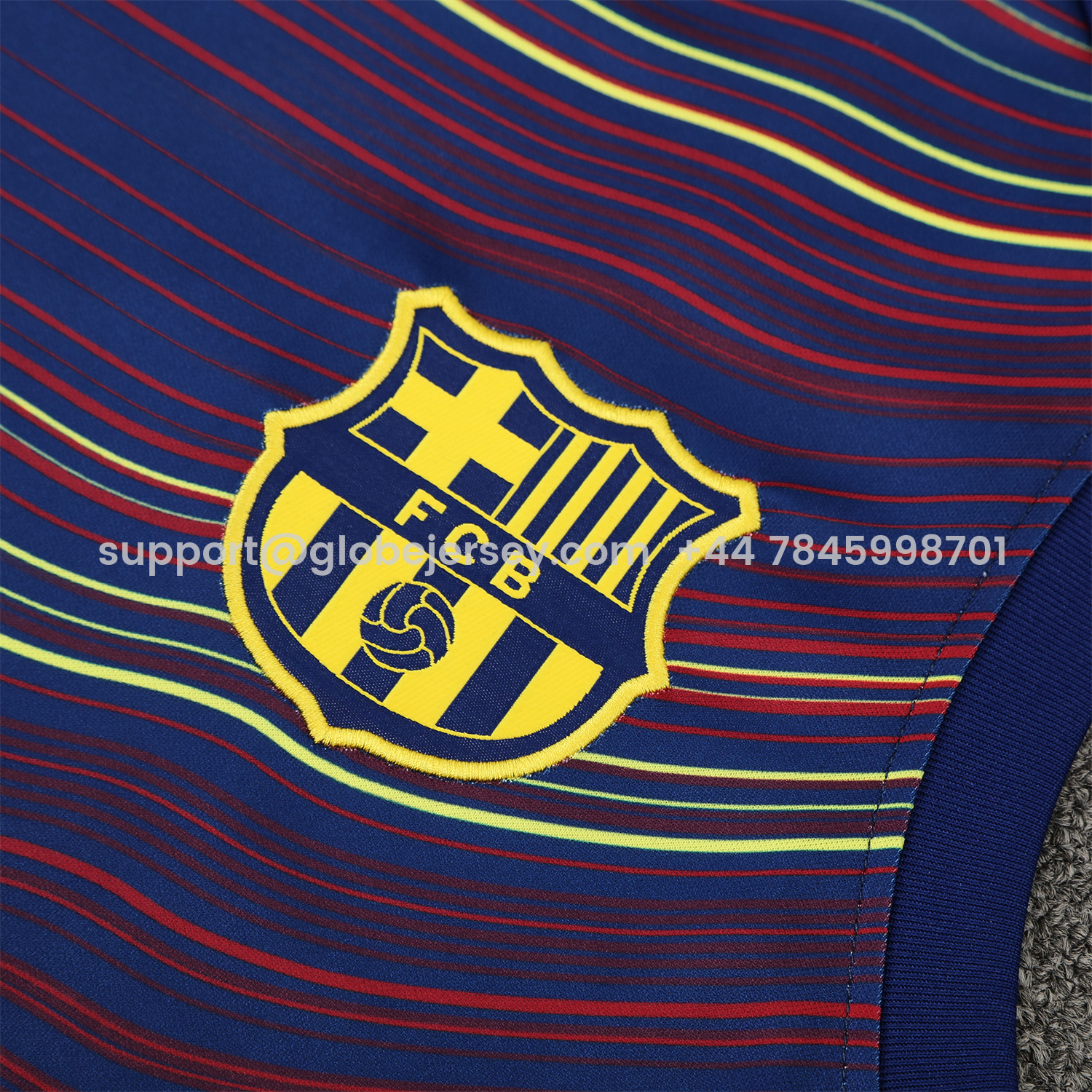 GlobeJersey-Barcelona 25-26 Short-Sleeve Training Set - Colors Top & Dark Blue With Pink Accents Pants