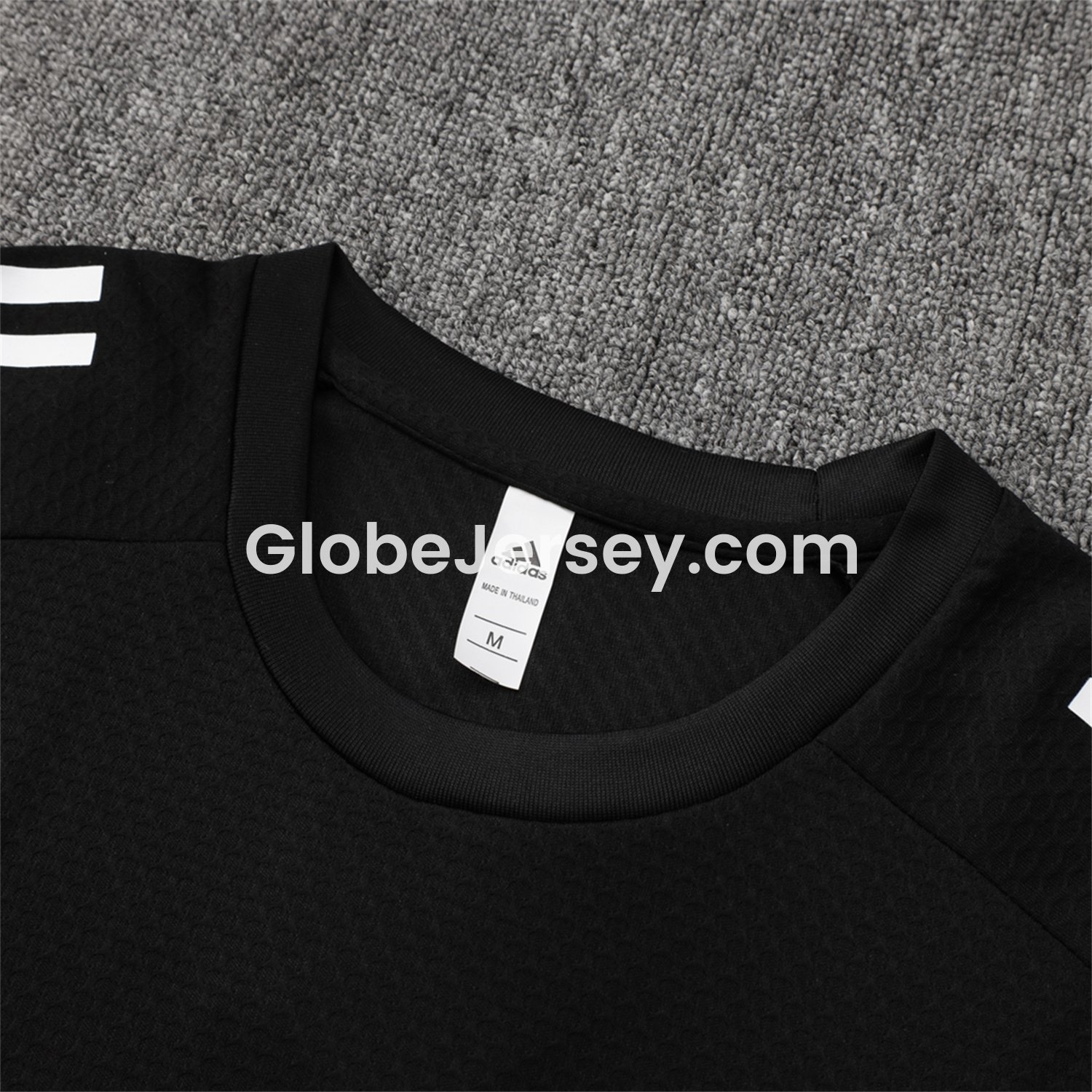 GlobeJersey-Real Madrid 25-26 Short-Sleeve Training Set - Black Top and Black Shorts