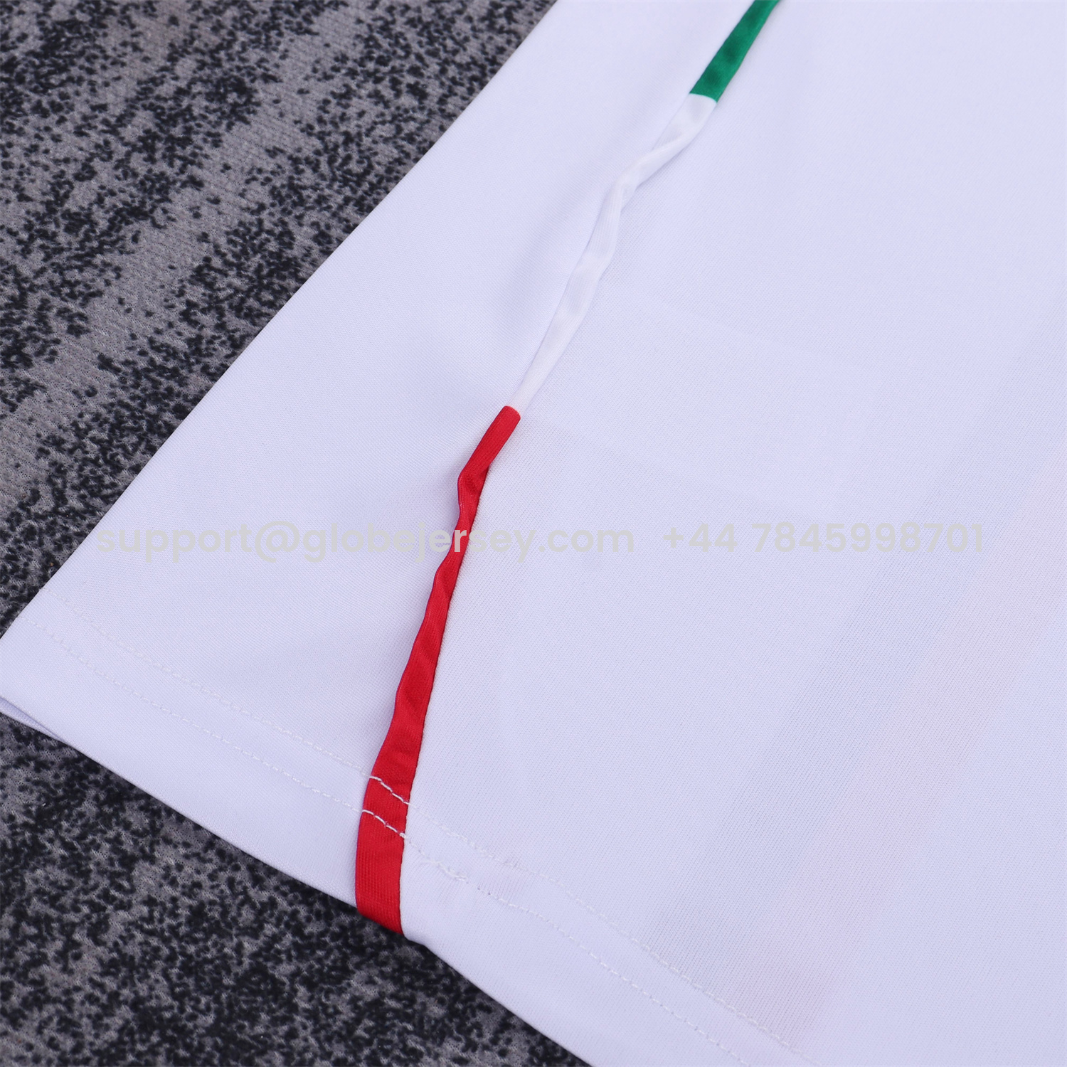 GlobeJersey-Retro AC Milan 2011-12 Away Kids Kit