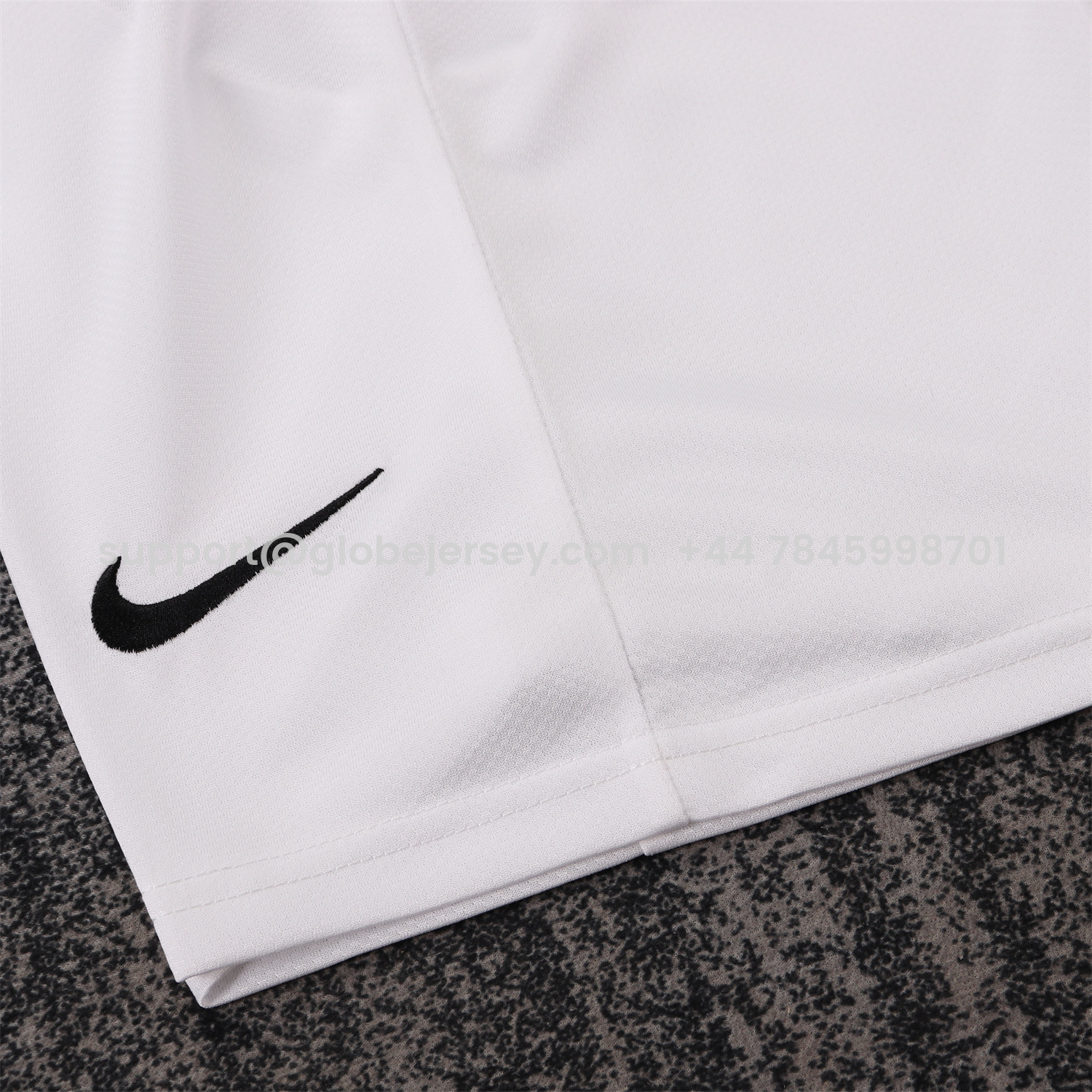 GlobeJersey-Retro Manchester United 2005-06 Home Kids Kit