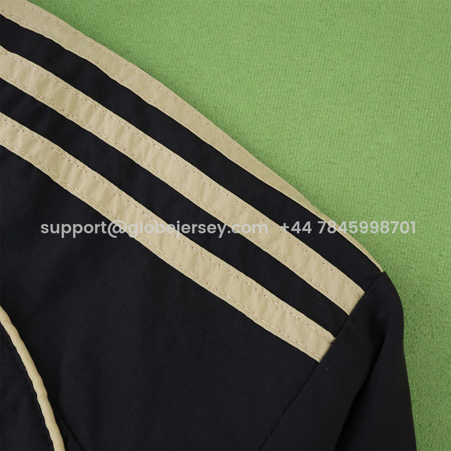 GlobeJersey-Liver.pool 25-26 Throwback Windbreaker Jacket - Black