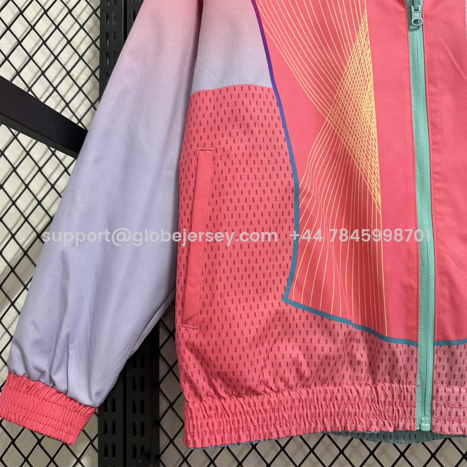 GlobeJersey-Barcelona 25-26 Double Sided Reversible Windbreaker - Green & Pink