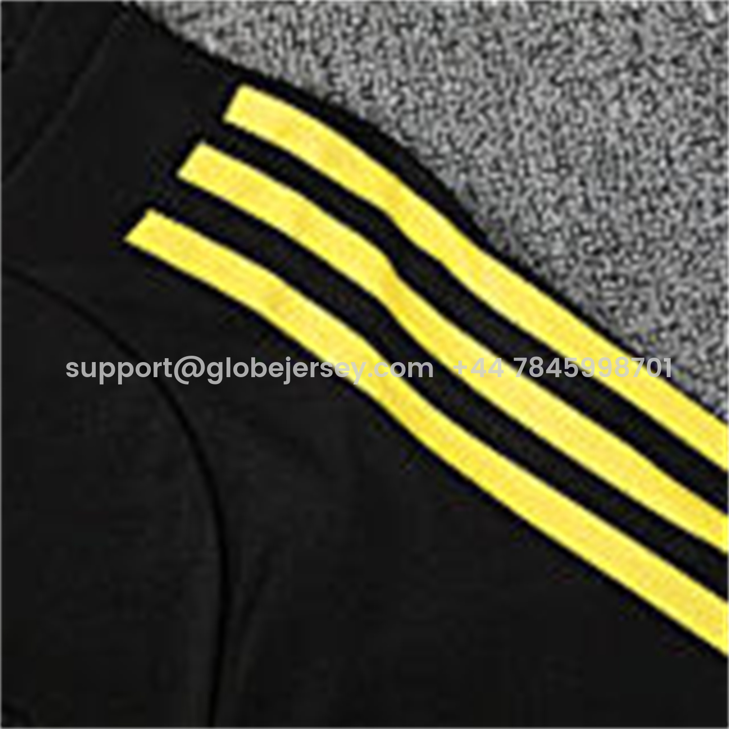 GlobeJersey-Manchester United 25-26 Short-Sleeve Training Set - Yellow Lines Black Top & Black Shorts
