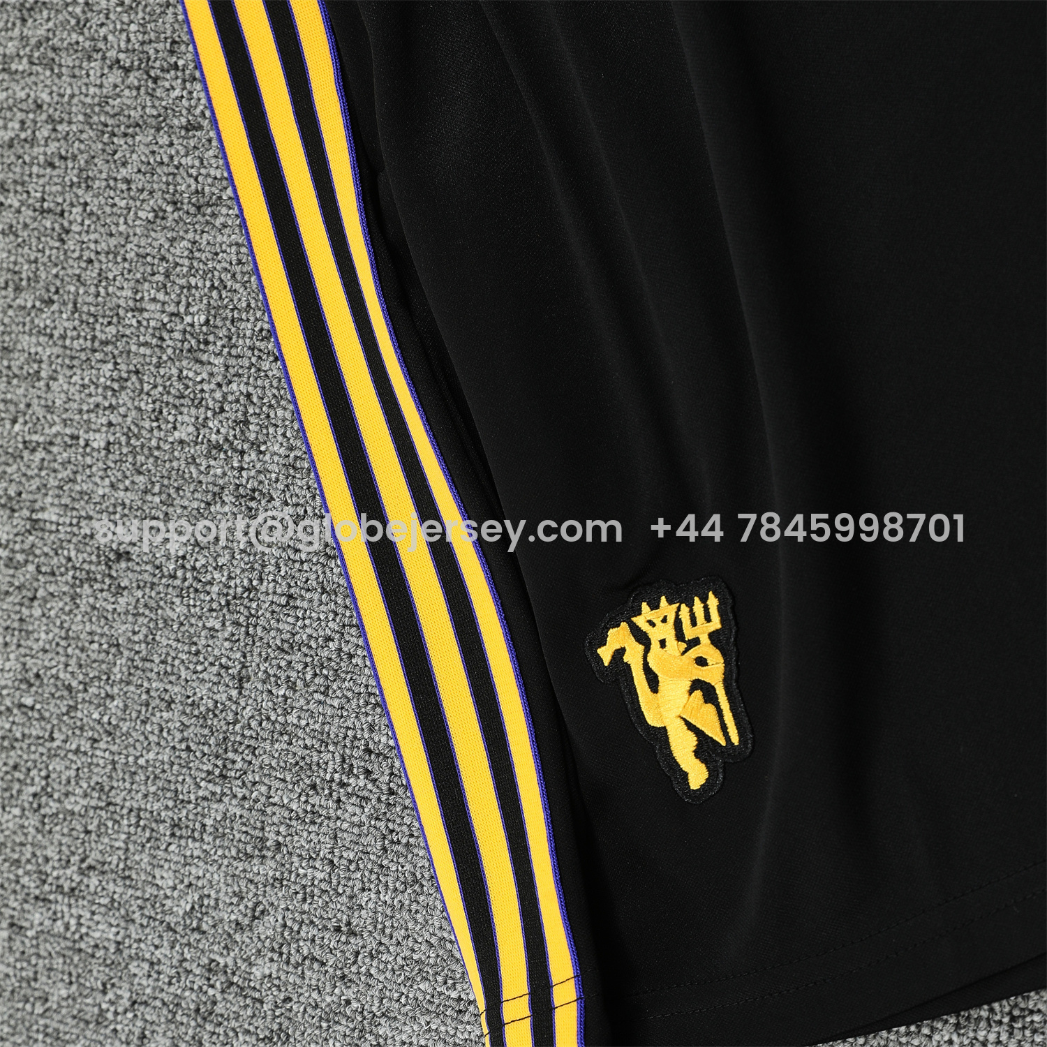 GlobeJersey-Manchester United 25-26 Vest Training Set - Black Top & Black Shorts