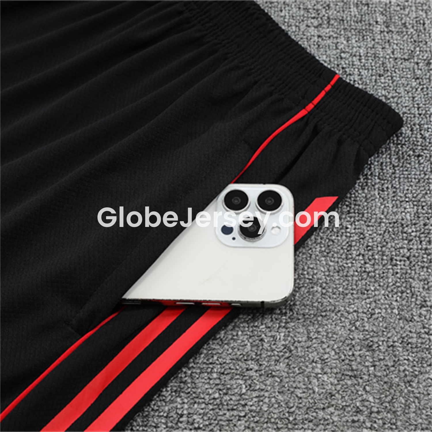 GlobeJersey-Manchester United 25-26 Short-Sleeve Training Set - Red Top & Black Shorts